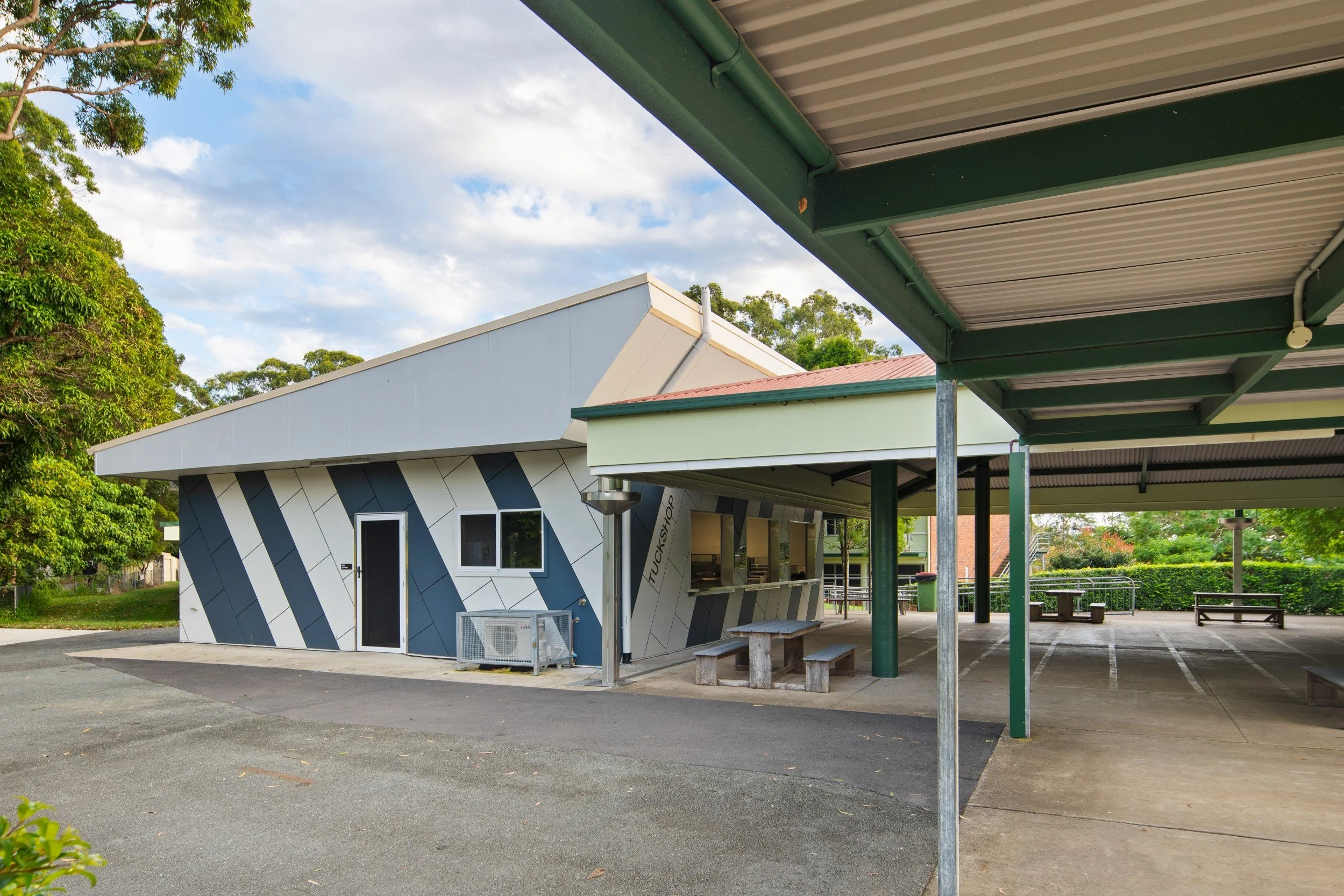 LN-Architecture-Woombye-State-School-Exterior-1.jpg