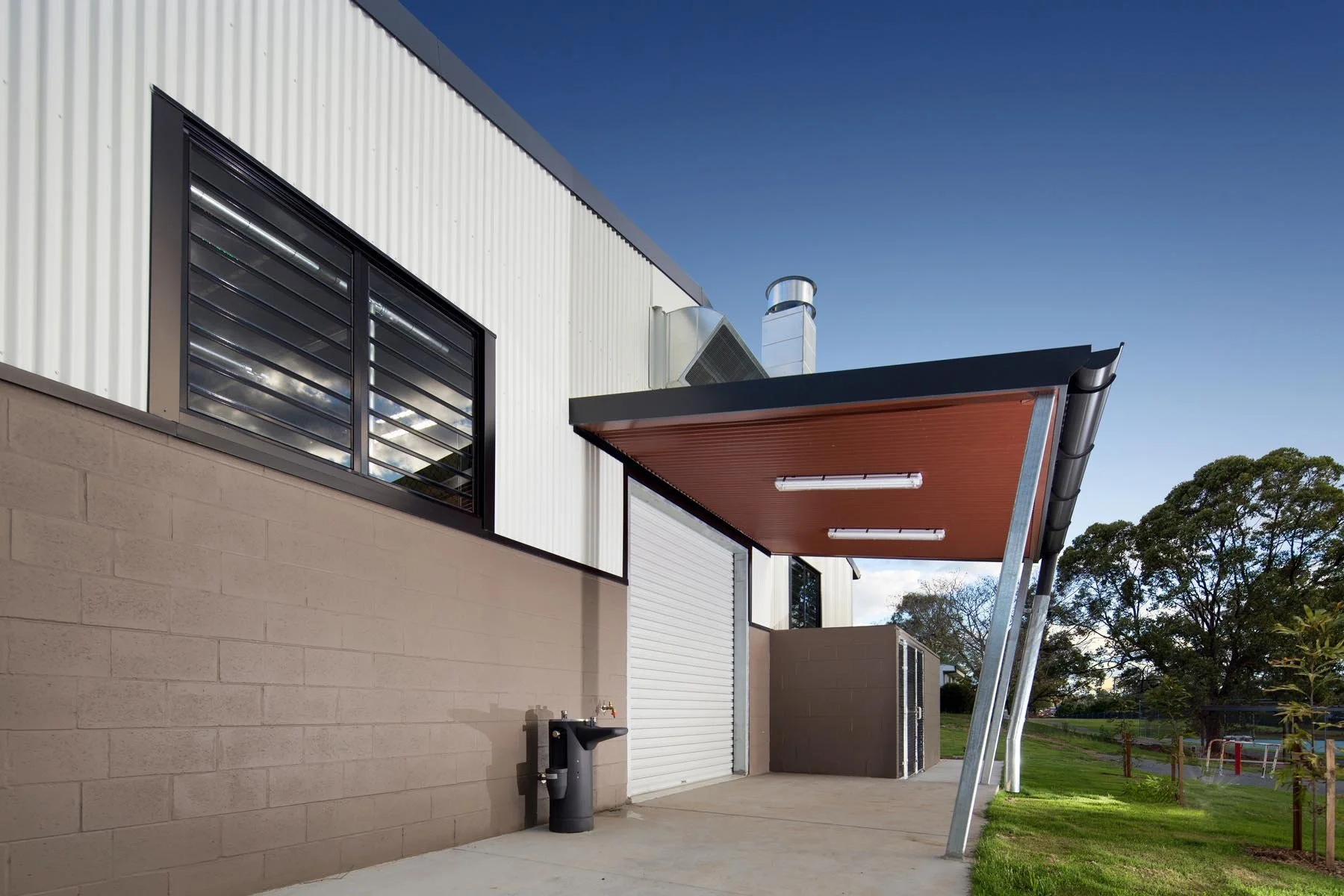 Runcorn State High School Workshop Exterior