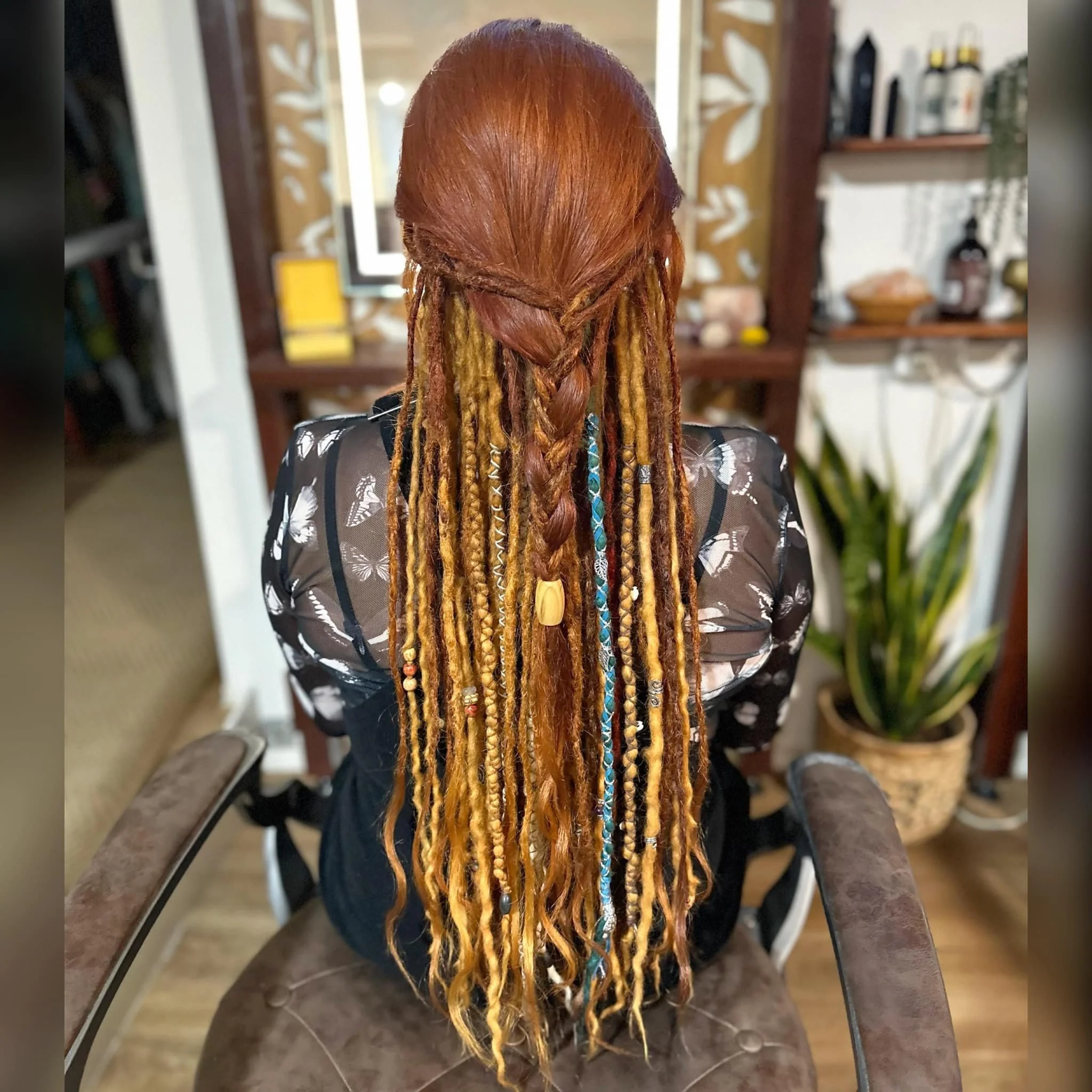 Cosmic Mana - Dreadlocks & Extensions