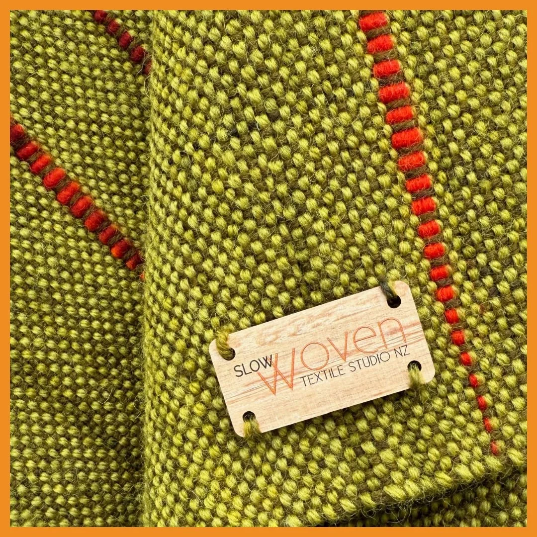 Kākābeak buttoned wrap. 

100% wool with coconut shell buttons.

🧡 Hand-dyed
🧡 Hand-woven
🧡 Hand-finished

Visit me in the studio for the Art Trail Manawatū, 18th and 19th October 10am - 4pm, 84 Glenburn Road (off Napier Road), Ashhurst

 #arttrai