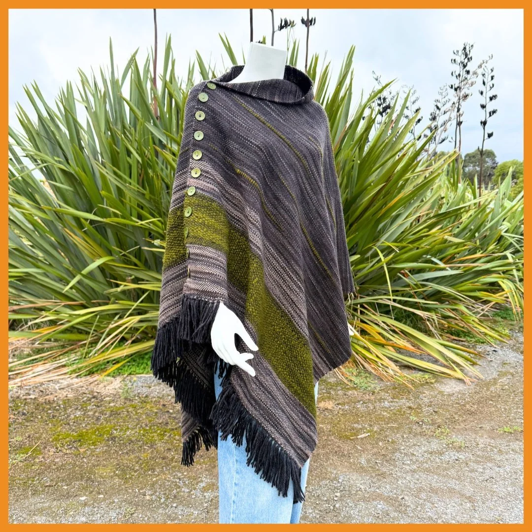 I've had lots of super-cute messages about the wraps that were in my recent Open Day video. Awww... thank you -  you guys are so sweet to send me so many lovely DMs about how much you love my work 🧡

This is the Kātote Buttoned Wrap, inspired by the