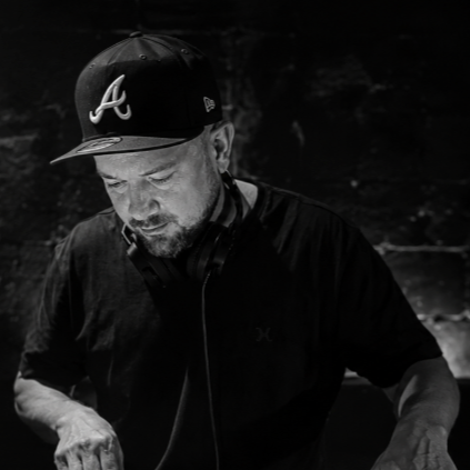 Live DJ (Neil Bethune)