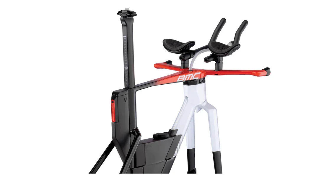 bmc-2026-speedmachine-01-module-road-bike-frame-white-3.webp
