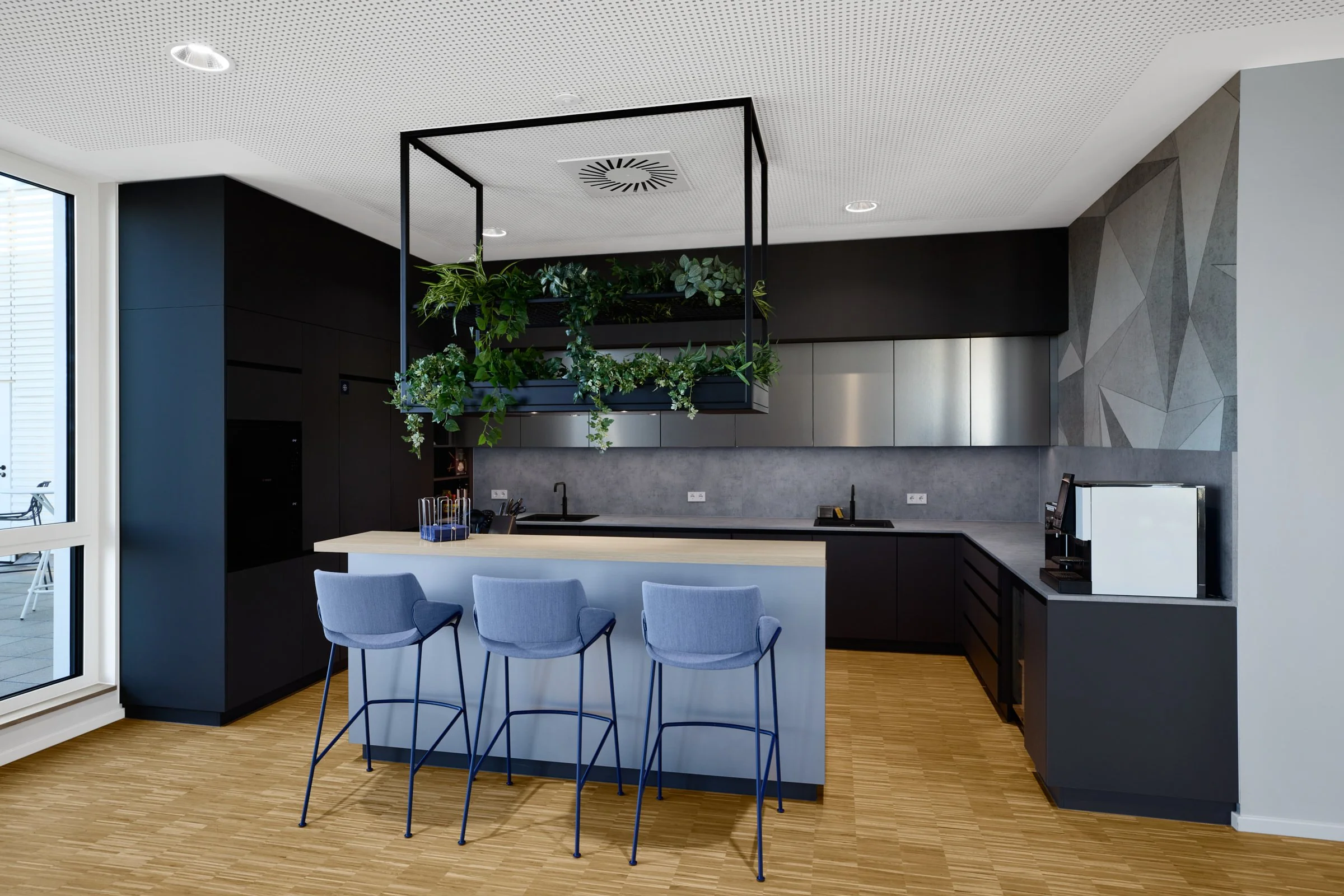 Kitchen_JPEG 2400.jpg