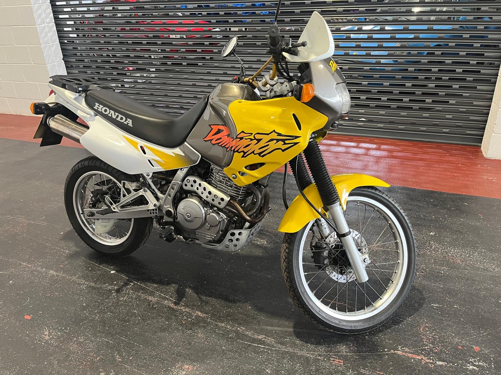 Honda Dominator NX650