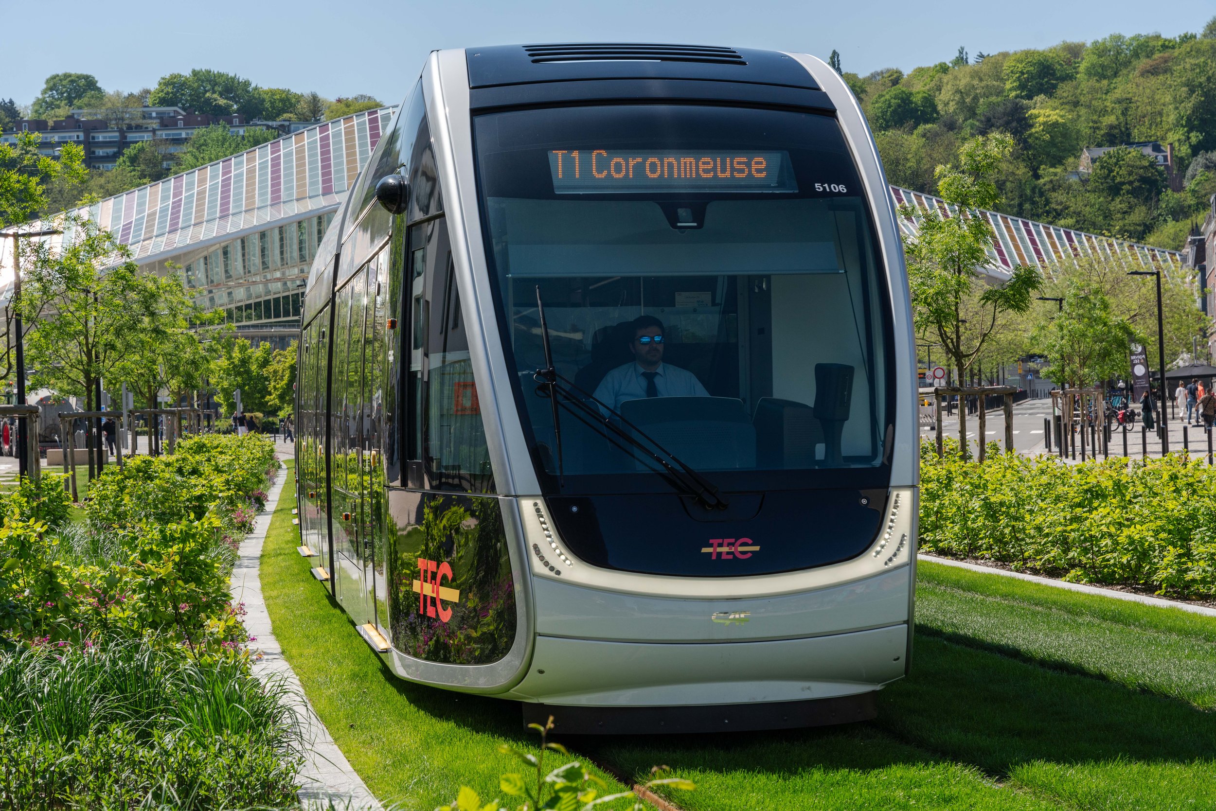 De tram in Luik is eindelijk vertrokken: “Alleen het remmen kan wat smoother”
