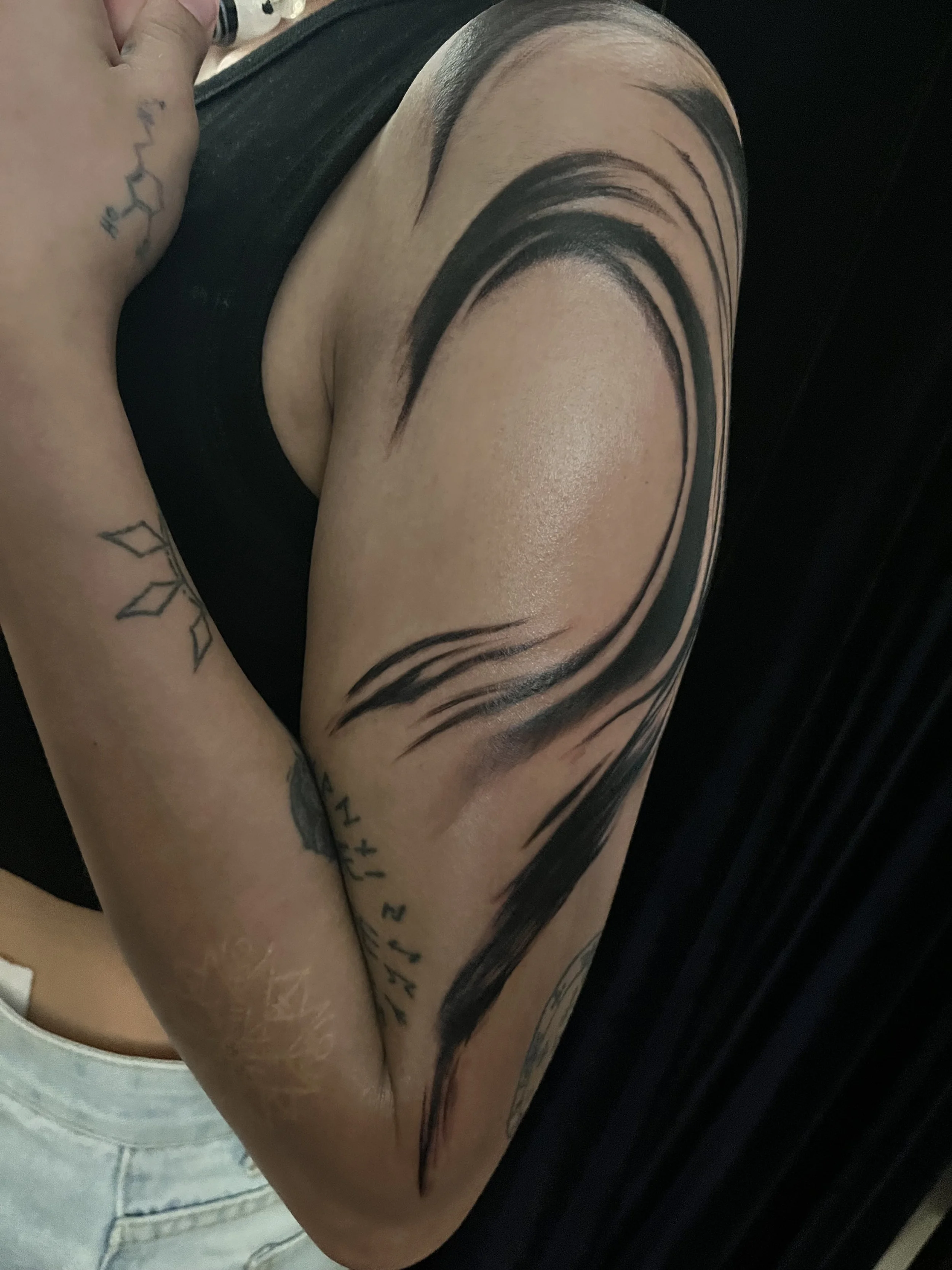 Shadow Flow | Evolving Abstract · Full Sleeve
The stage of First Marking.