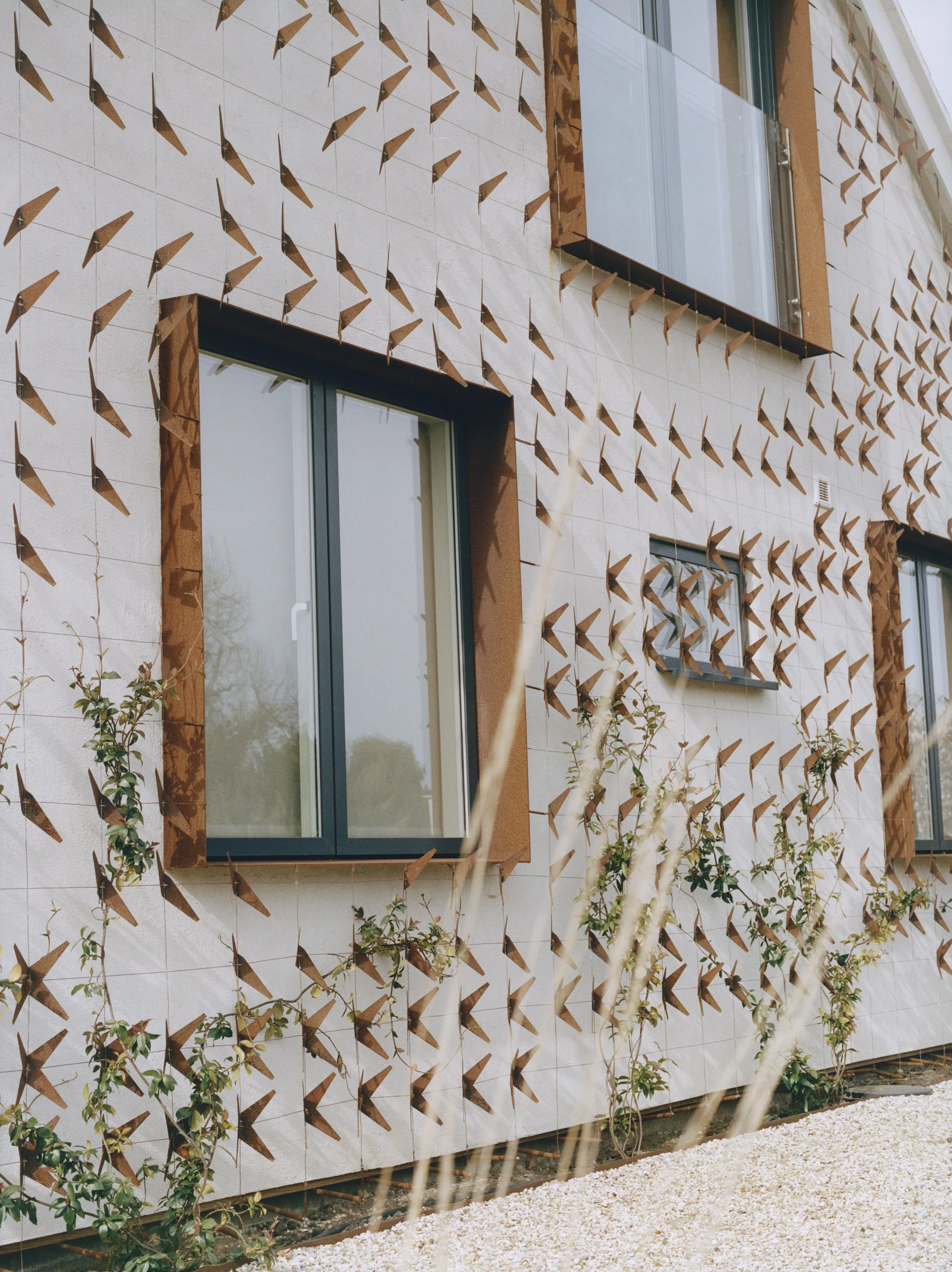 Folk House 3_cropped.jpg