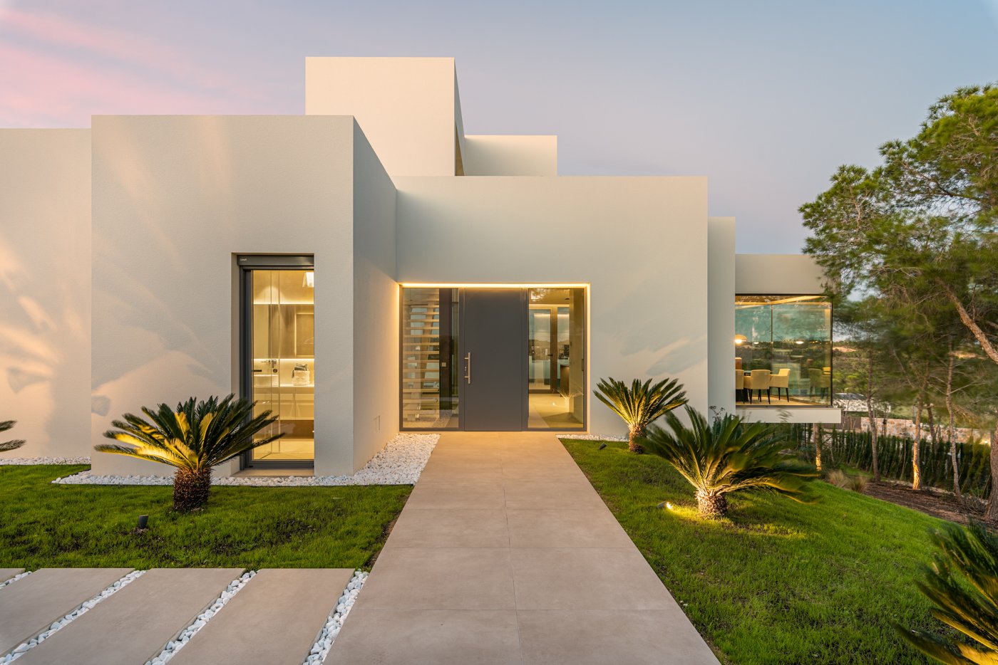 2_exterior.jpg