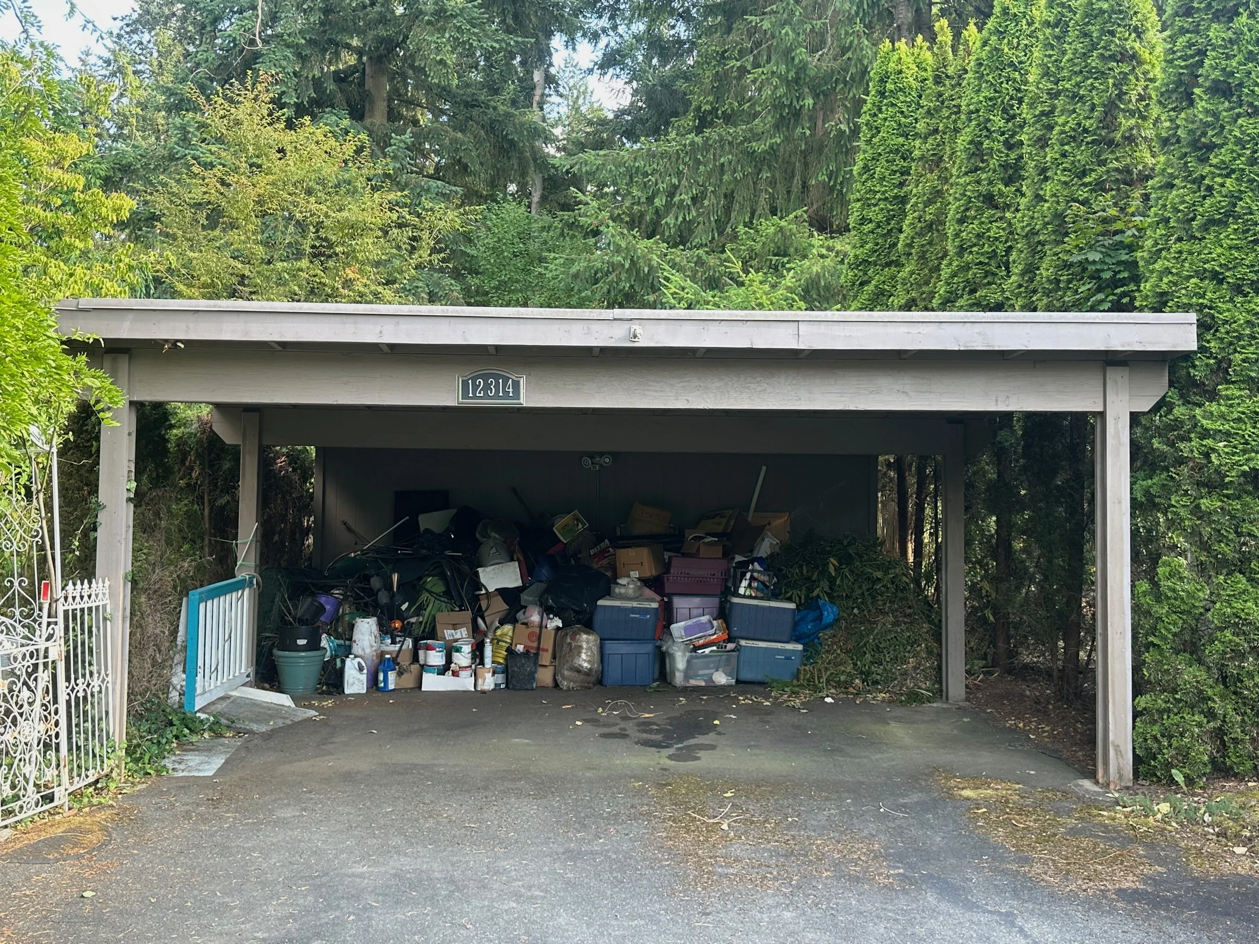 Before carport junk removal Puyallup WA