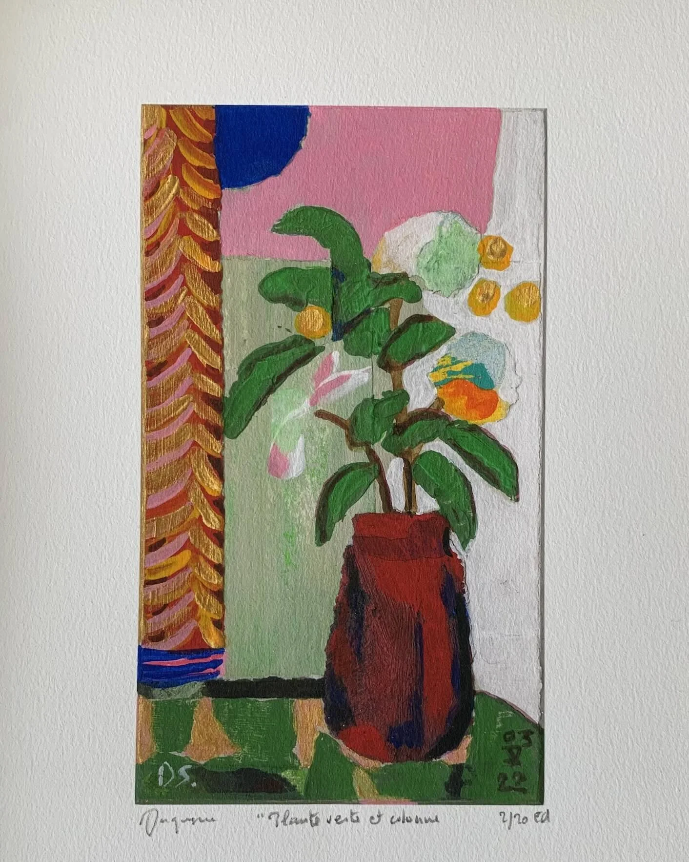 Plante verte et colonne