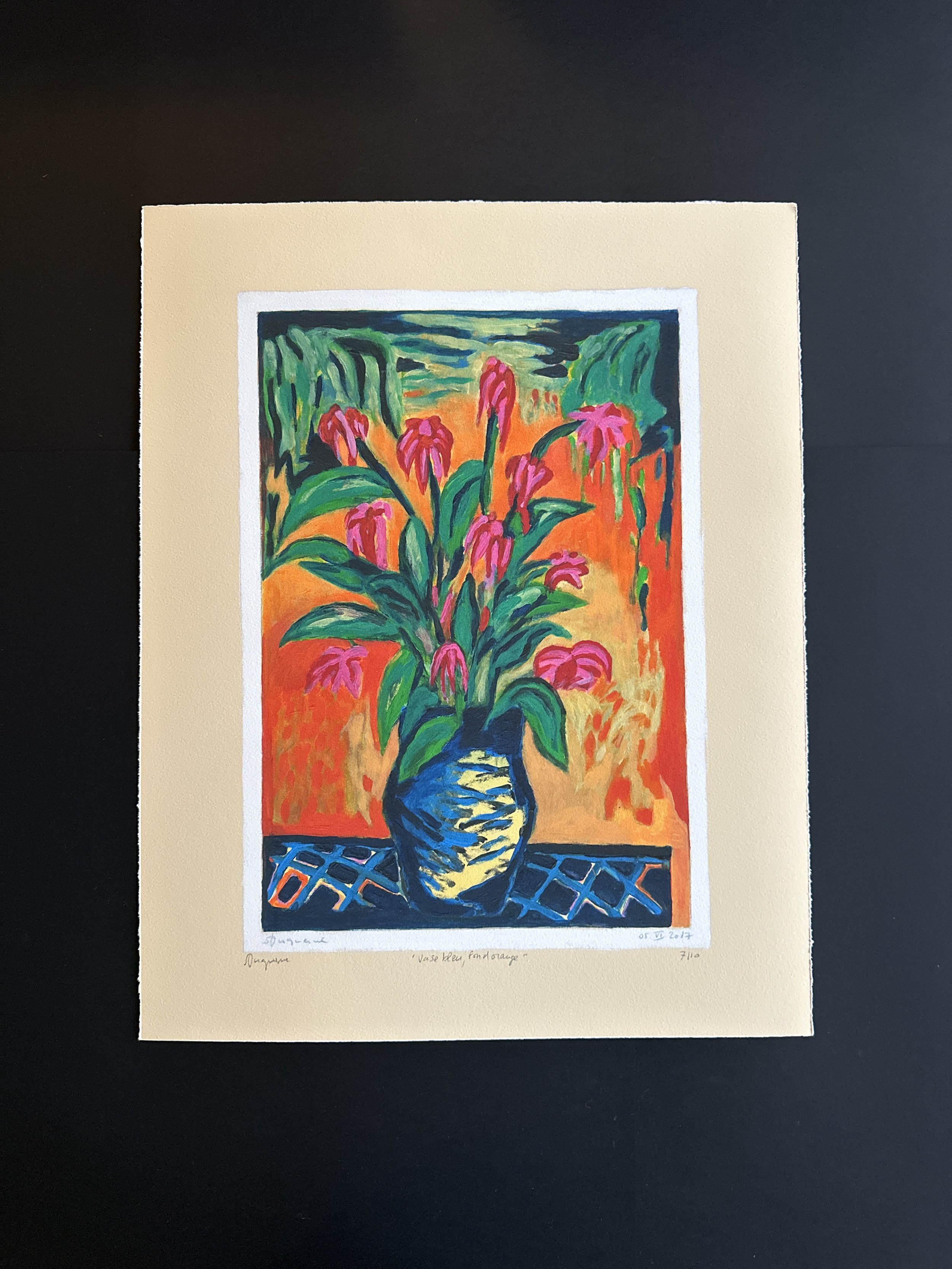 "Vase bleu, fond orange", édition