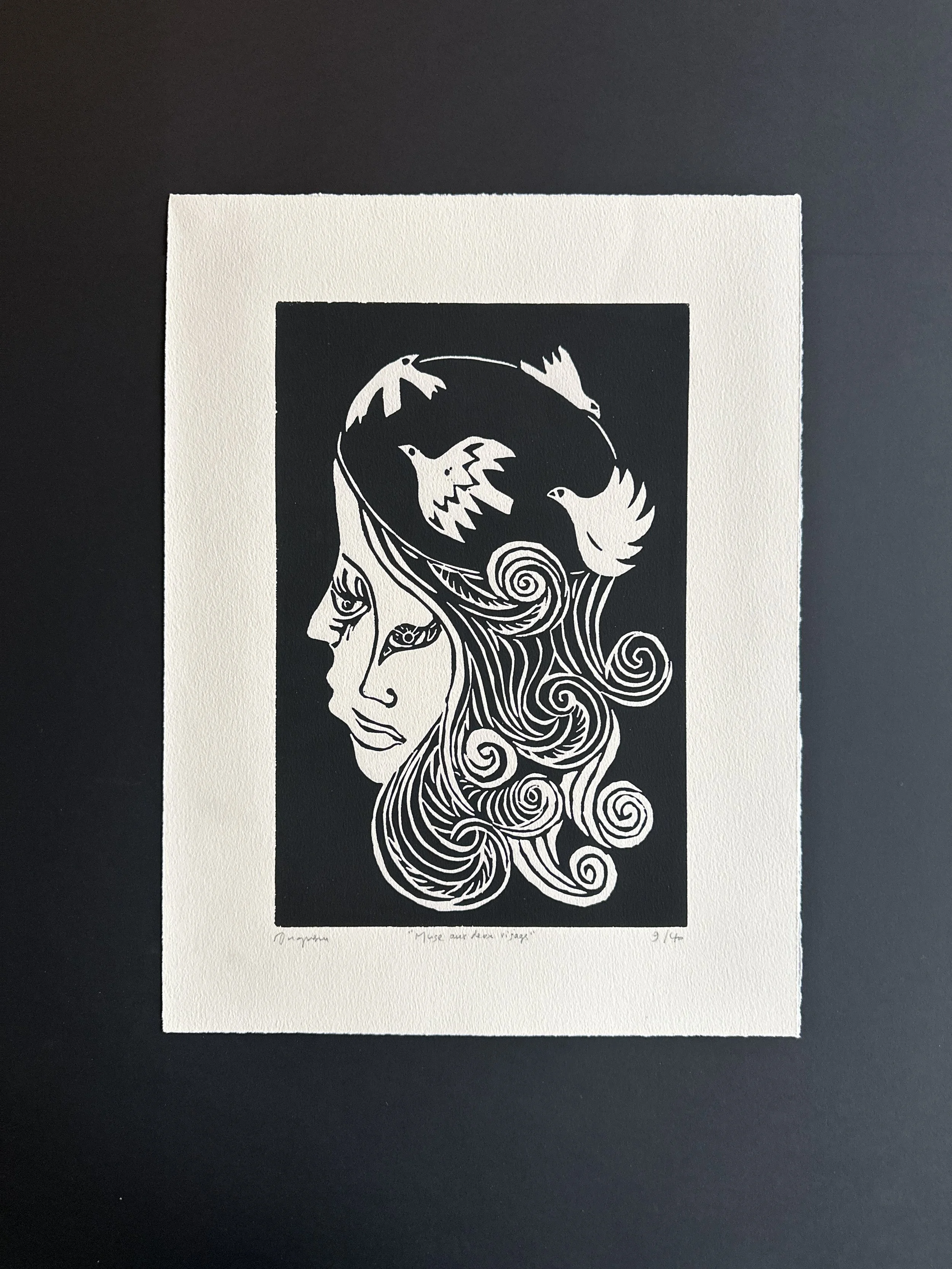 "Muse aux deux visages", édition