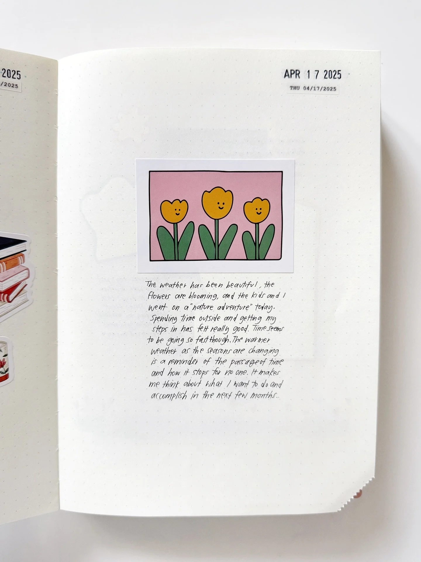 One of my favorite ways to fill a blank page of a journal is to use stickers. Sometimes one is enough, sometimes you want more. Sometimes you want to write, sometimes you don&rsquo;t. There&rsquo;s no right way to do it - whatever makes you happy ❤️
