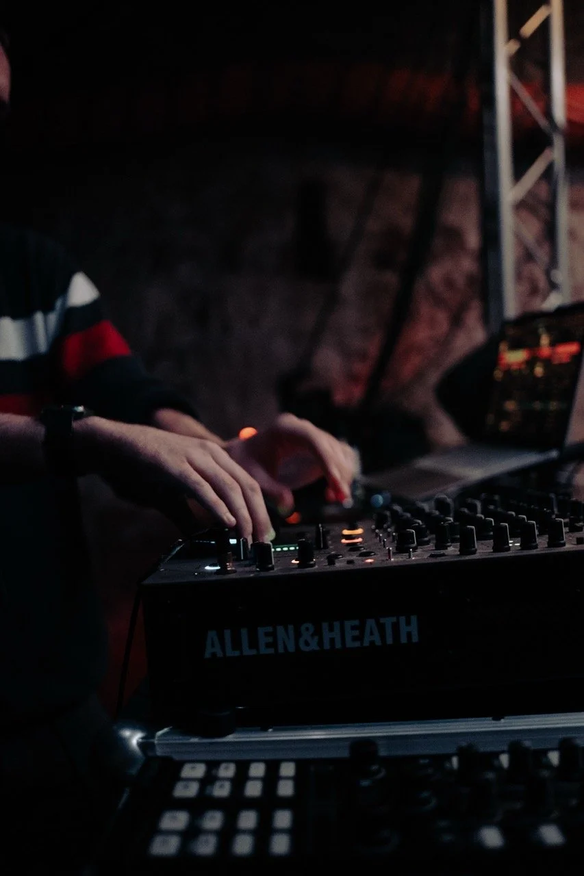 Groß (Alex Fuchs B2B Byrdman-5).jpeg