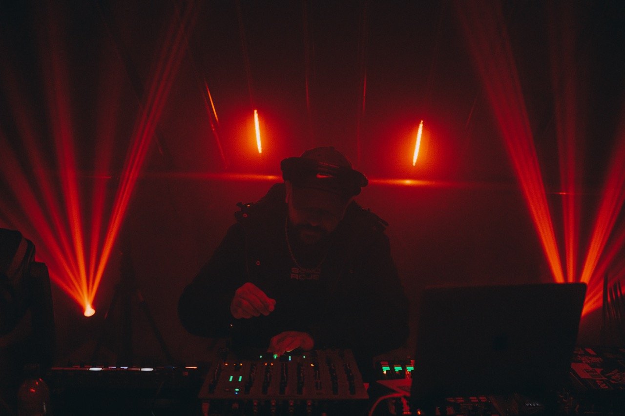 Groß (Phil Anthony-6).jpeg