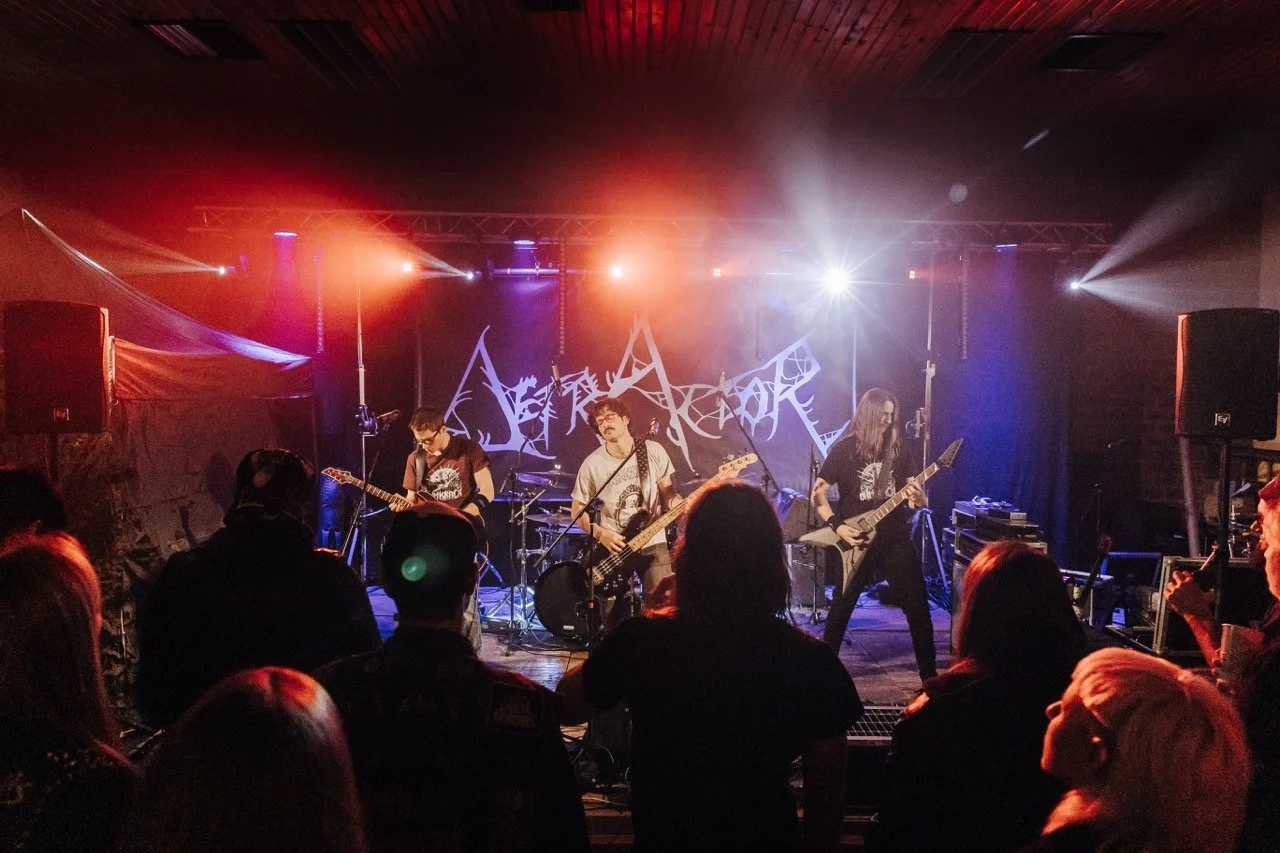 Groß (Detractor-14).jpeg