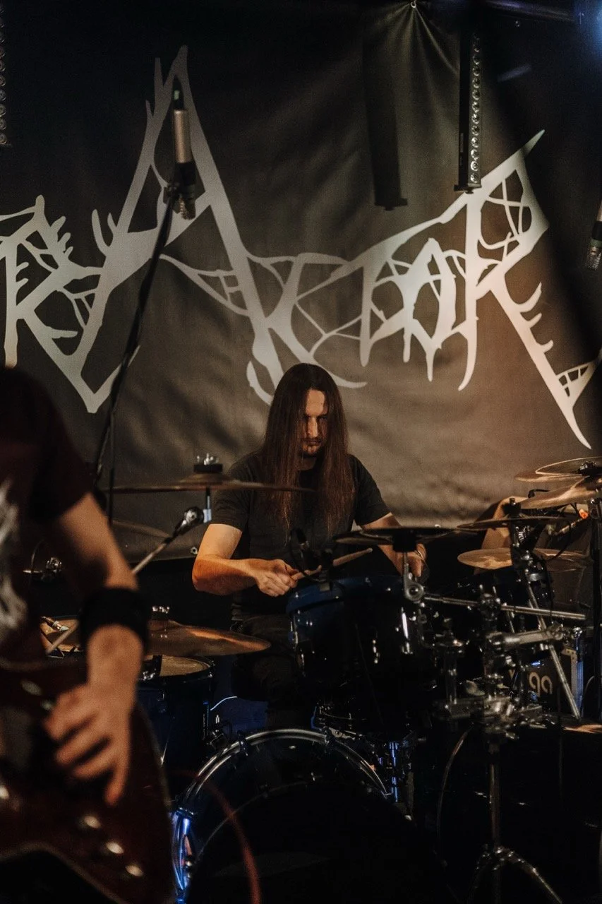 Groß (Detractor-21).jpeg