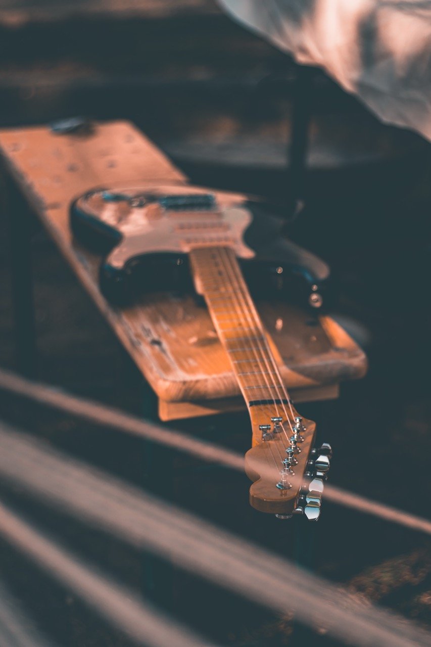 Groß (Gitarre).jpeg