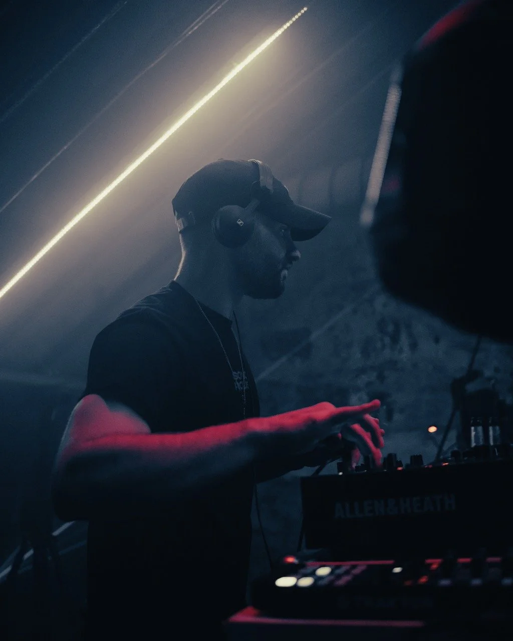 Groß (Jonas Hauptmann-8).jpeg