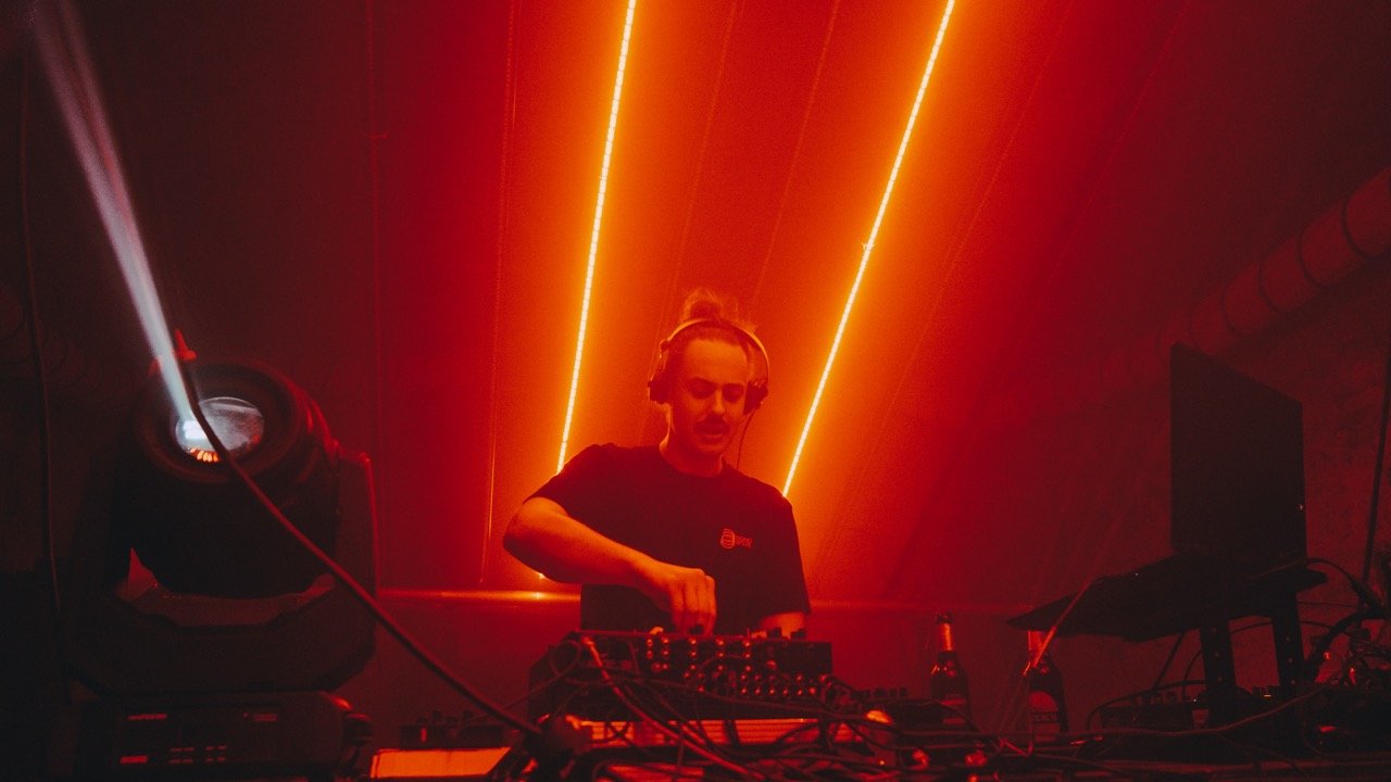 Groß (DandreeJ-8).jpeg