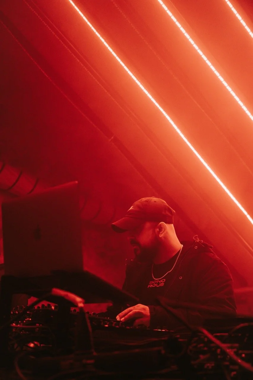 Groß (Phil Anthony-1).jpeg