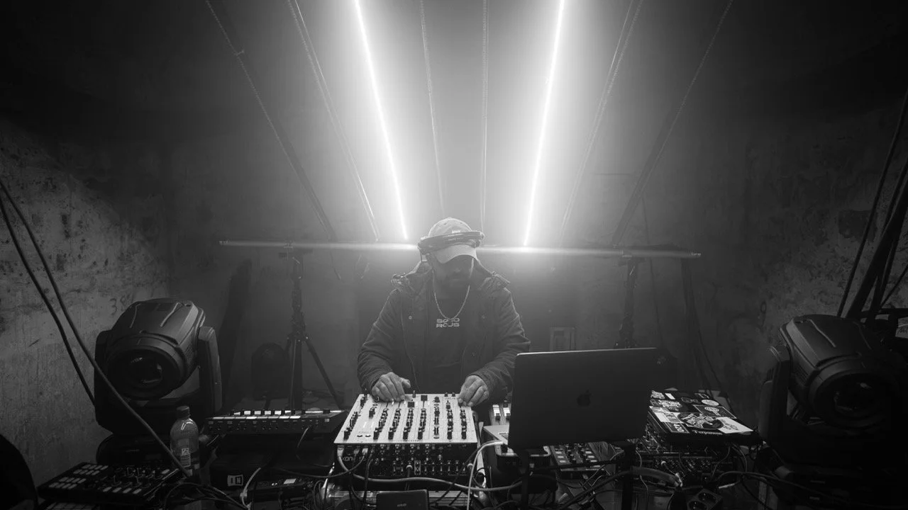 Groß (Phil Anthony-9).jpeg