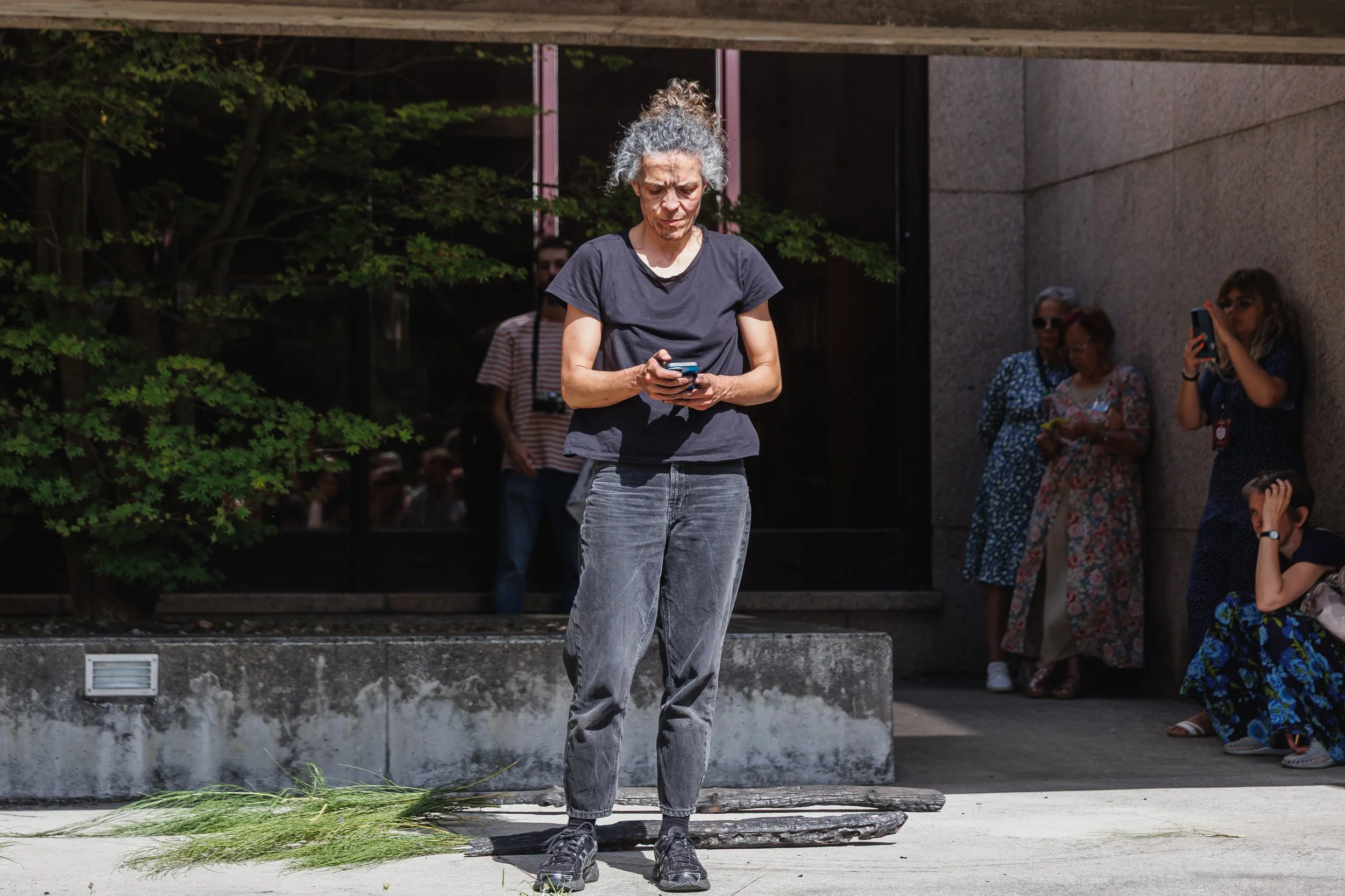 Air, performance, Maia Biennial, photo by Hugo Adelino