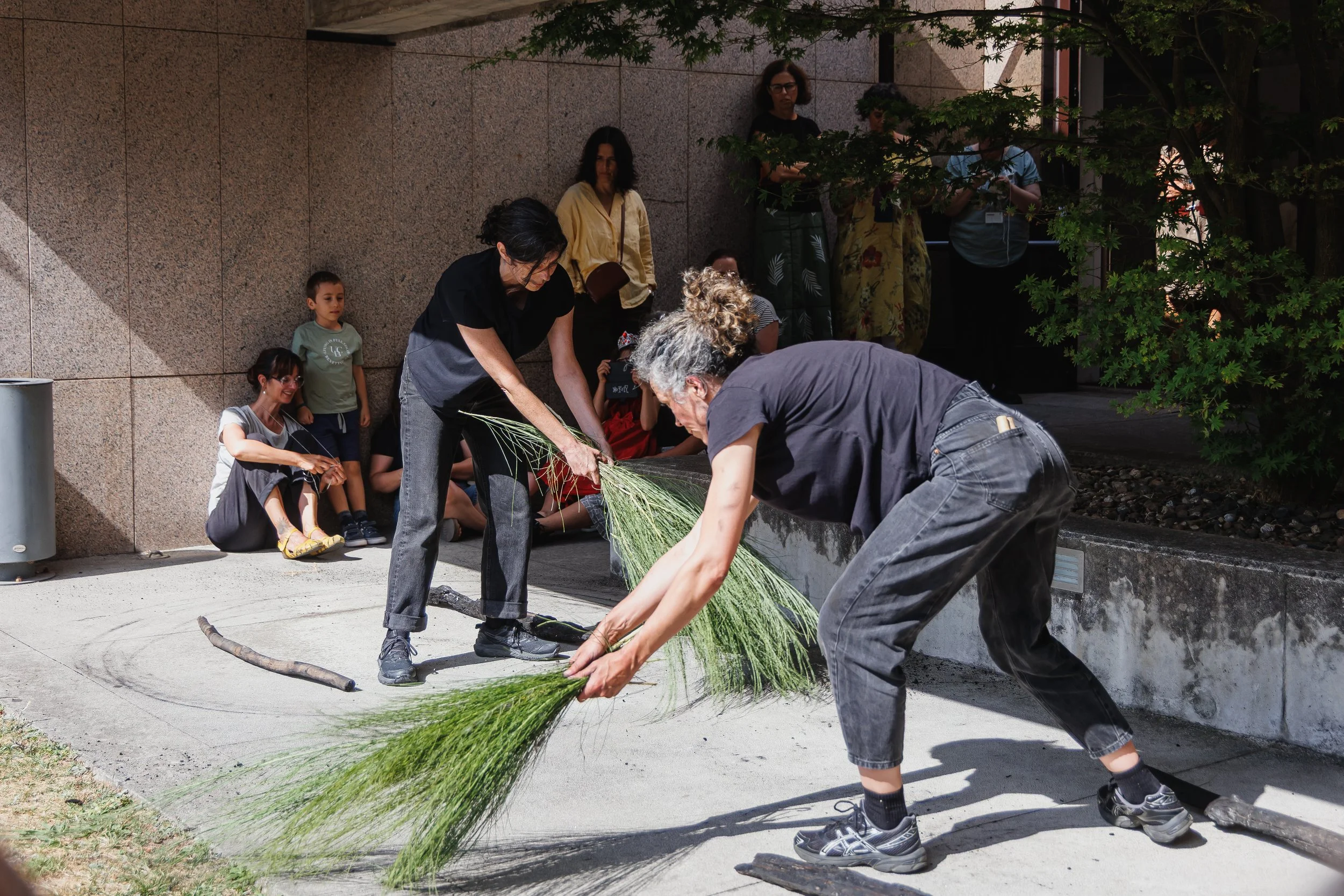 Air, performance, Maia Biennial, photo by Hugo Adelino