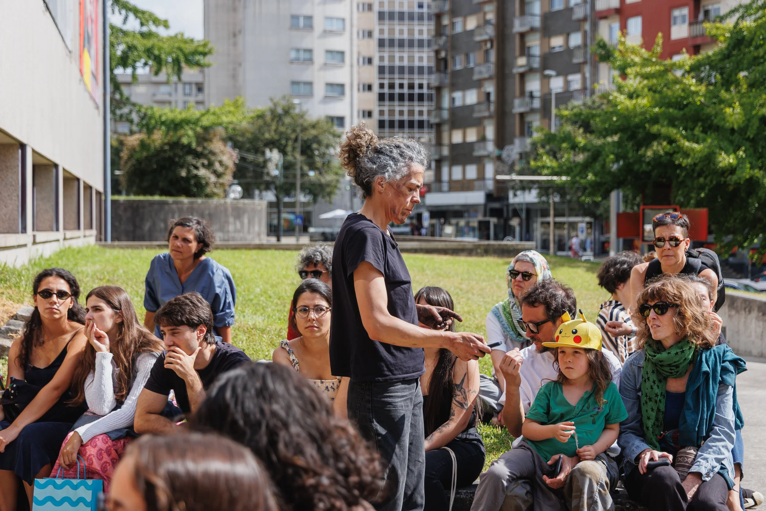 Air, performance, Maia Biennial, photo by Hugo Adelino