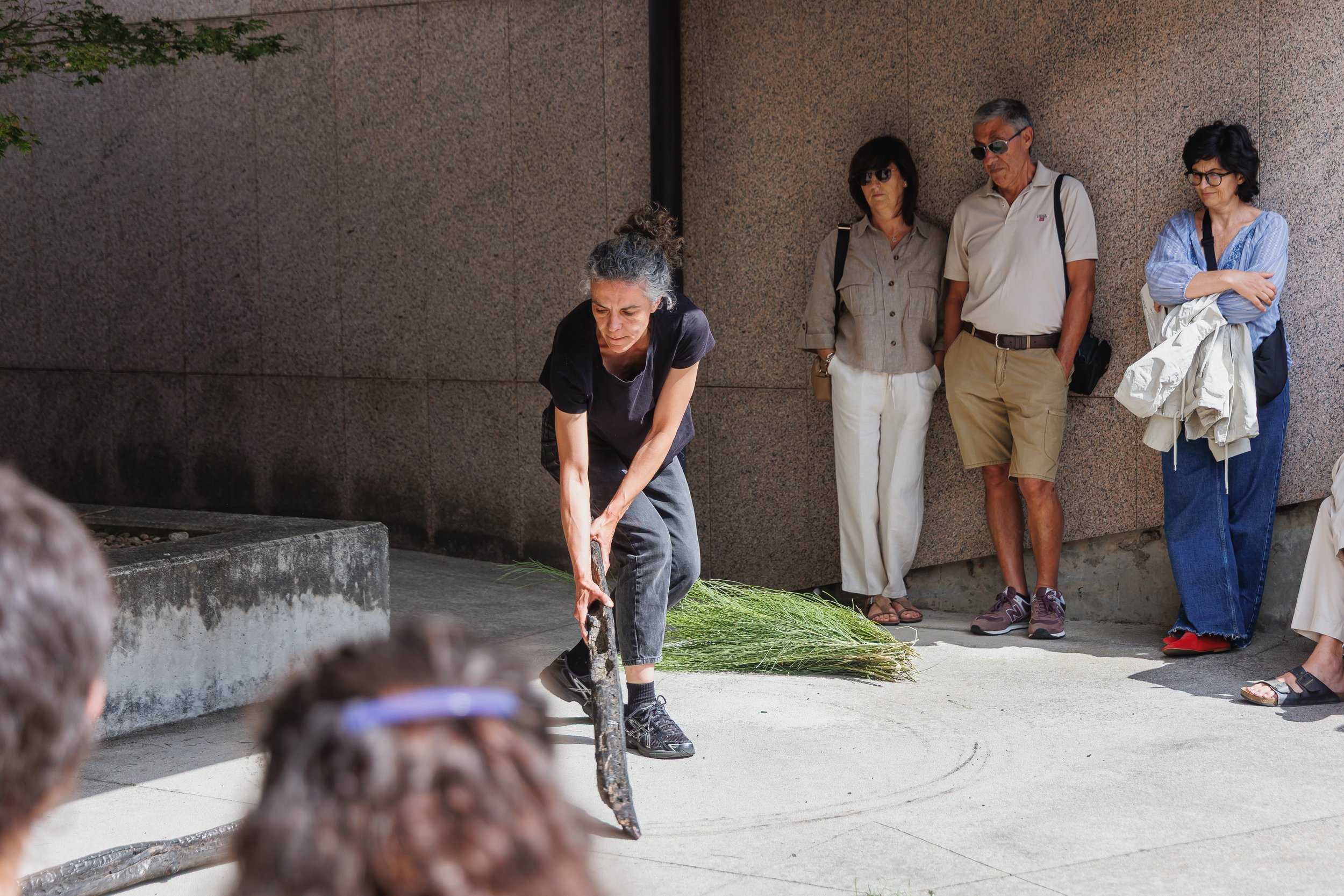 Air, performance, Maia Biennial, photo by Hugo Adelino