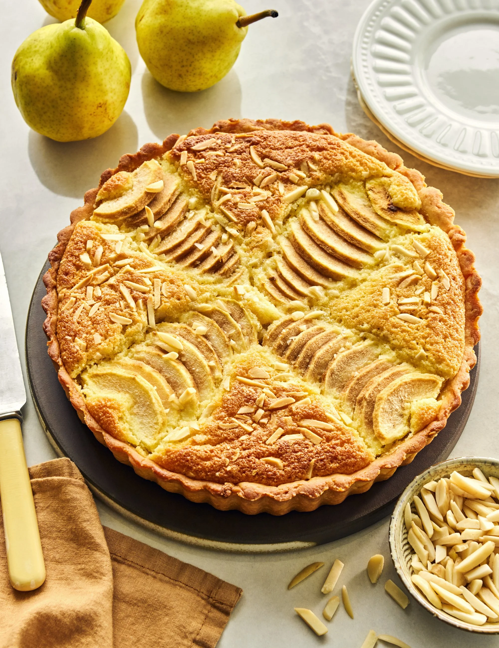240523_TFPJ_Mag33-TarteAmandinePoire-LR.jpg