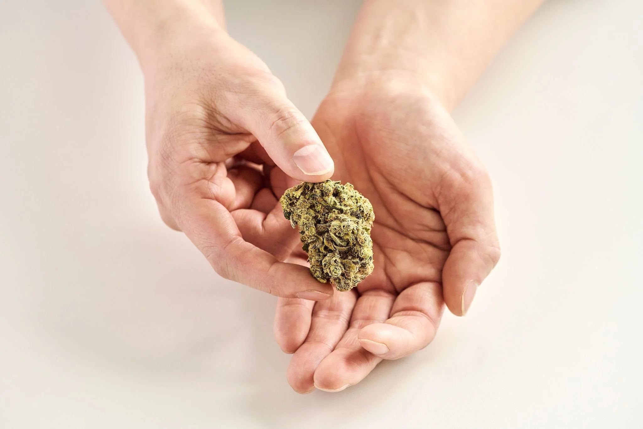 211208_SanteCannabis-02-Flower_out_jar-0122.jpg