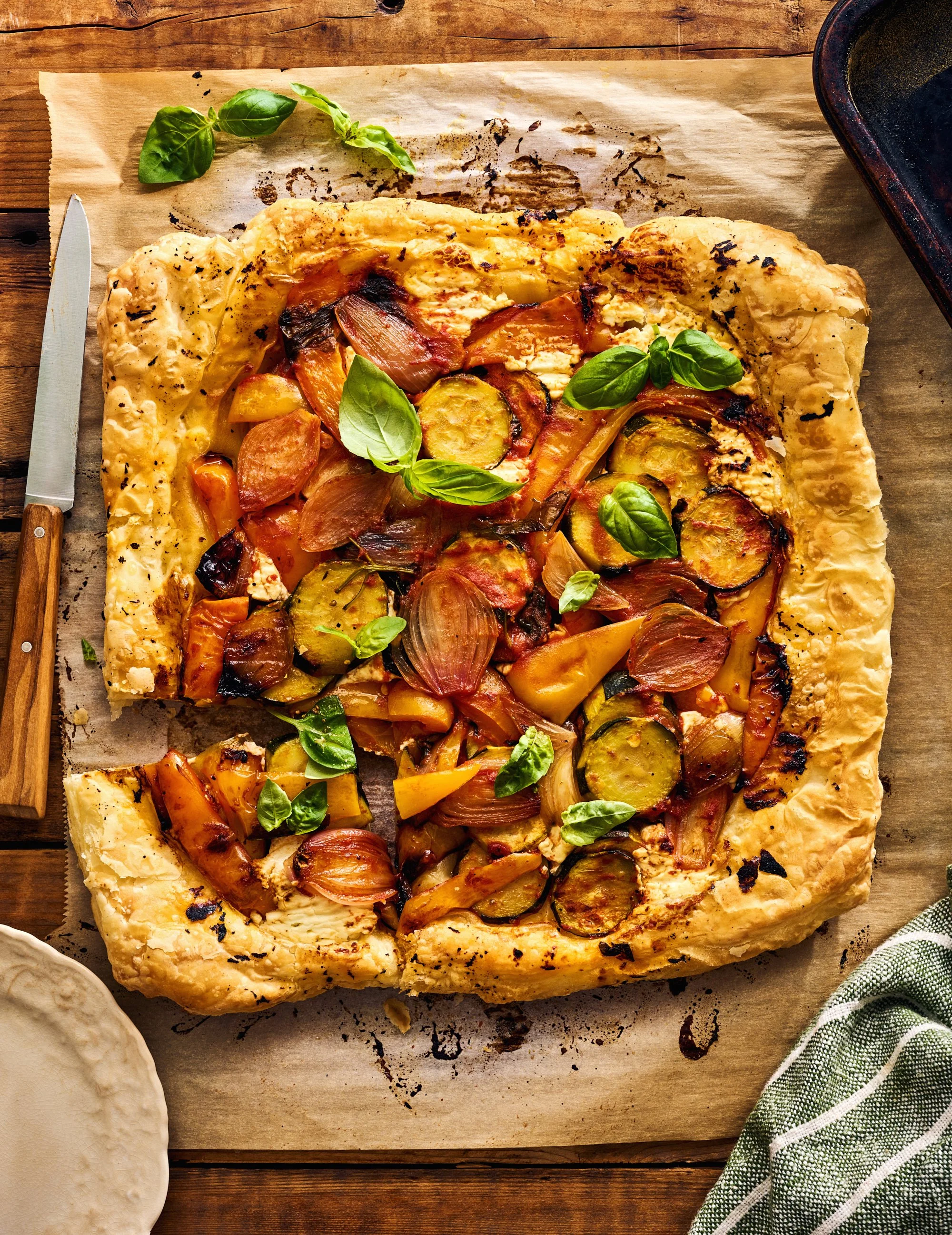 TFPJ_Mag33-RepasSemaine_TarteUpsideDown-Ratatouille-LR.jpg