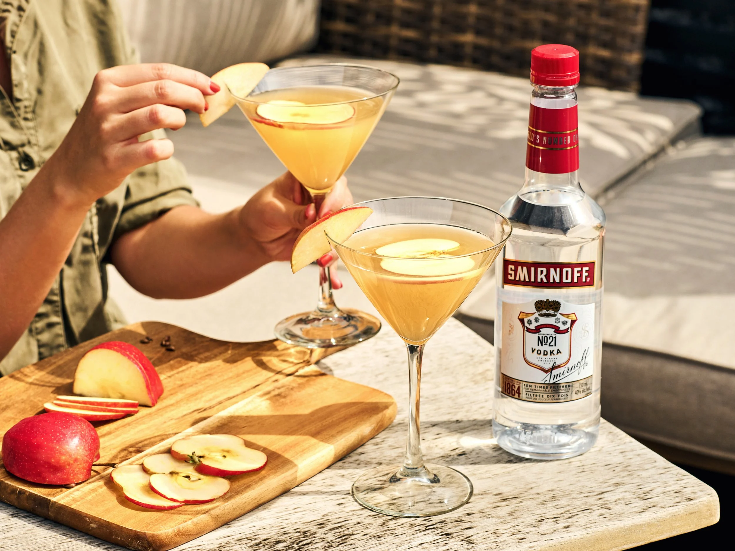 230911_Cossette_SAQ-Smirnoff_HOR-394-CROP-WEB.jpg