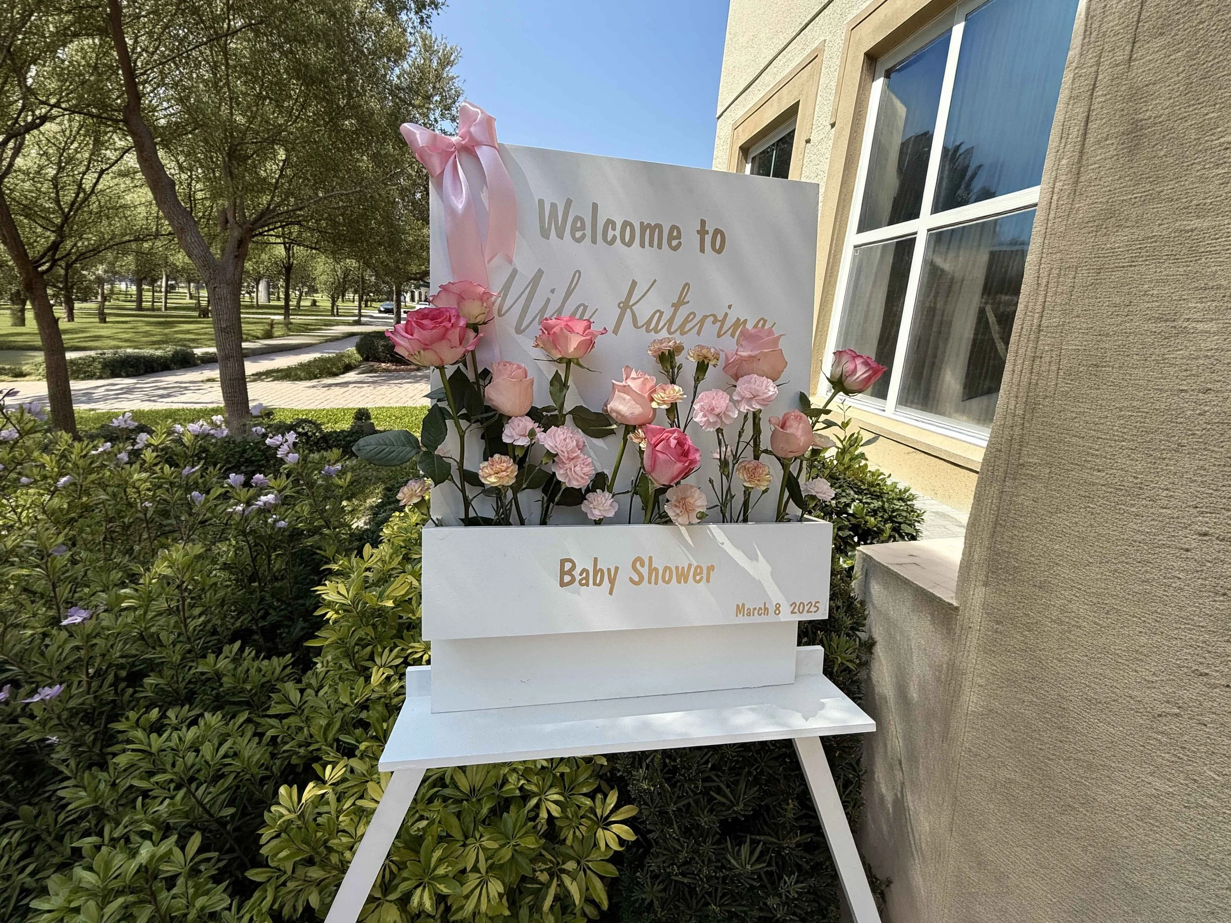Welcome Sign Stand