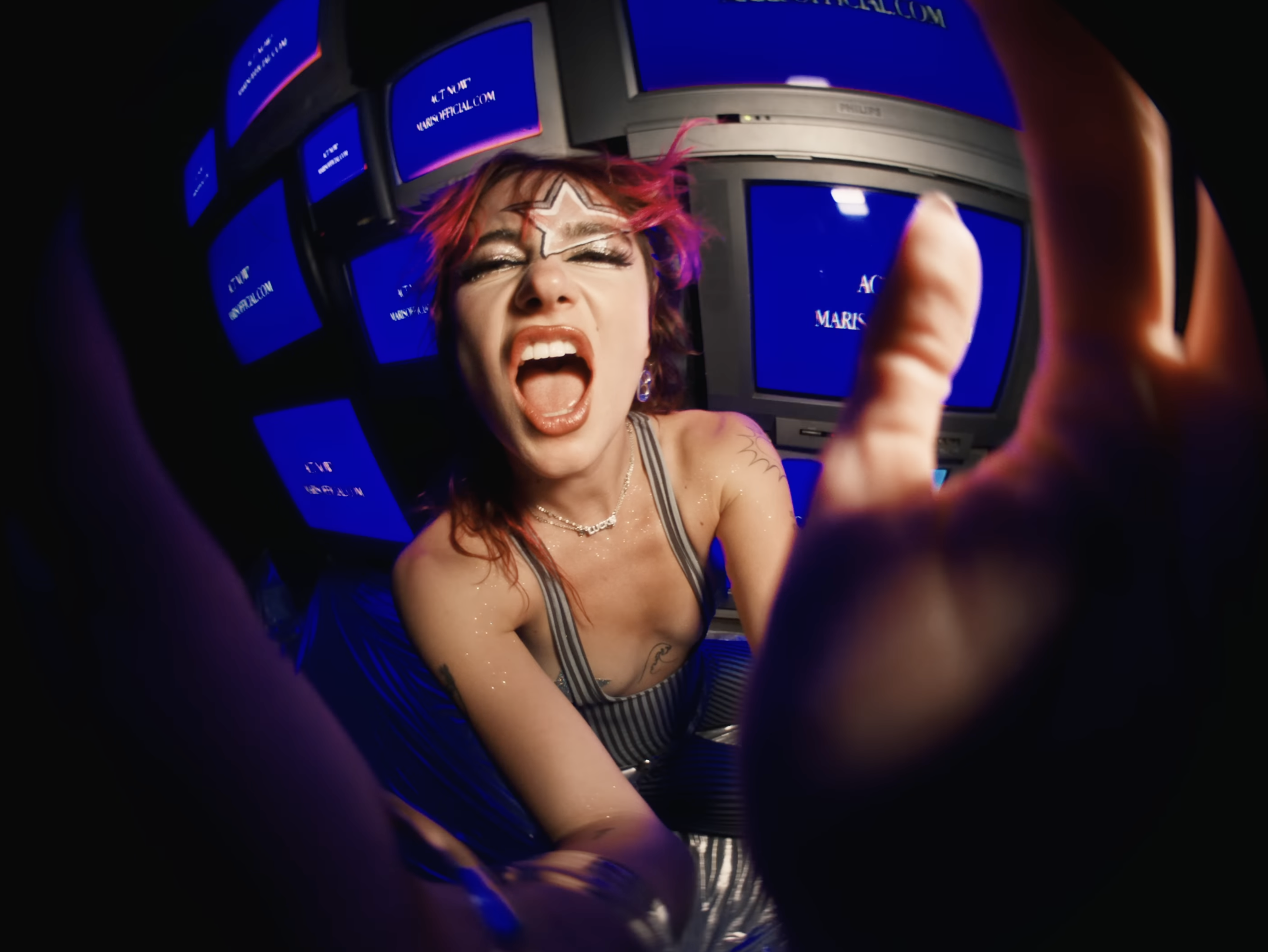 Maris - It's Hard_Still 9.png