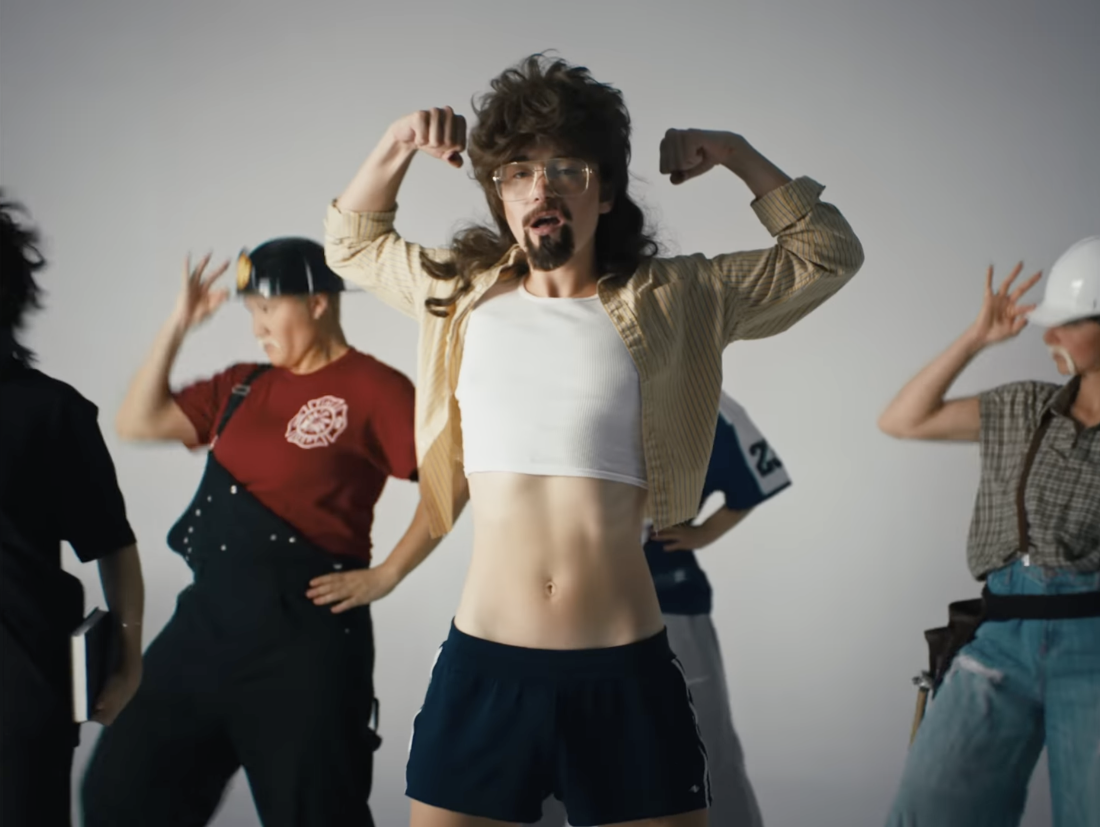 Maris - It's Hard_Still 14.png