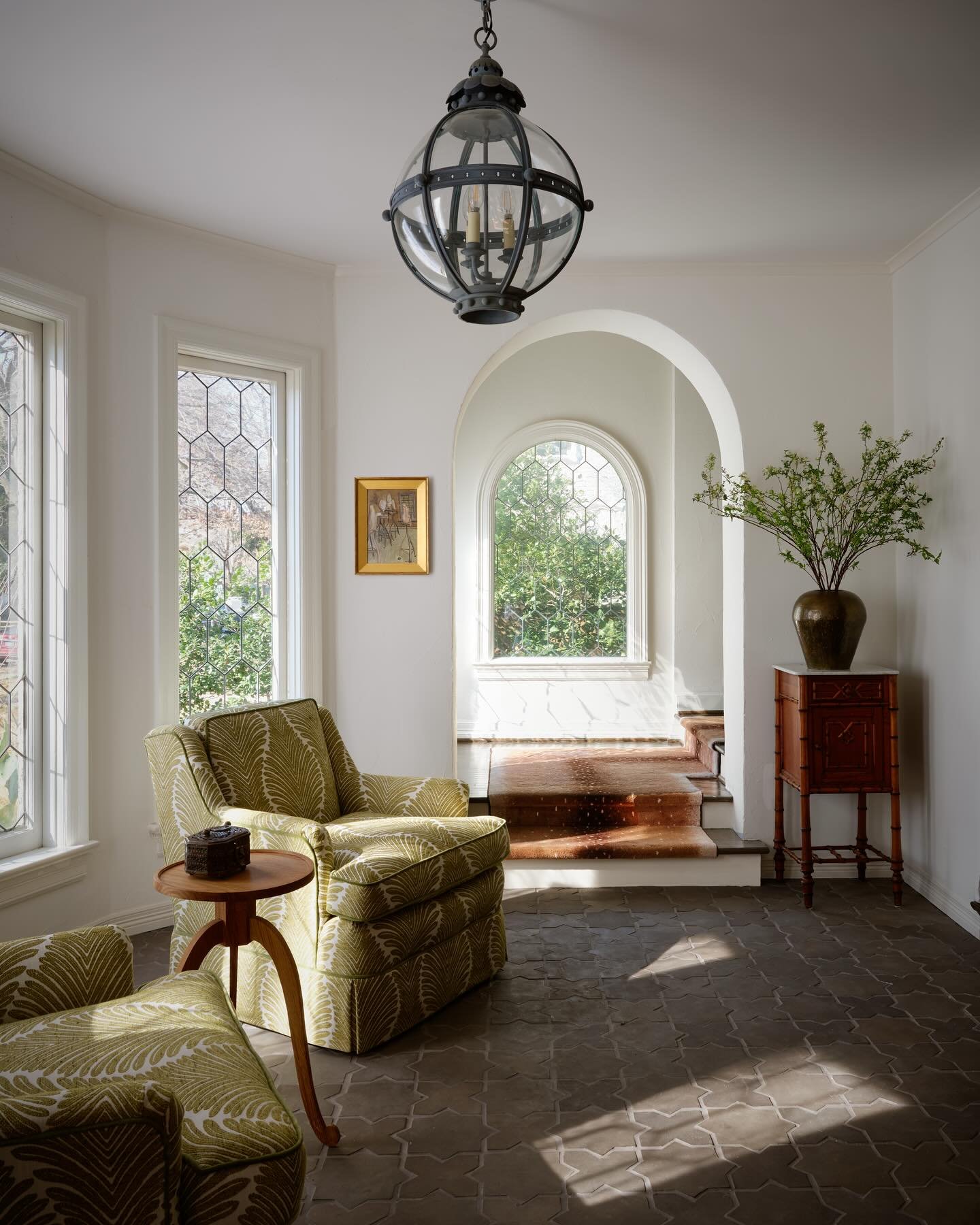 I love these leaded windows from a highland park project close to my heart

Interiors @dafandco 
Photography @lindsay_brown 
Styling @adamfortner