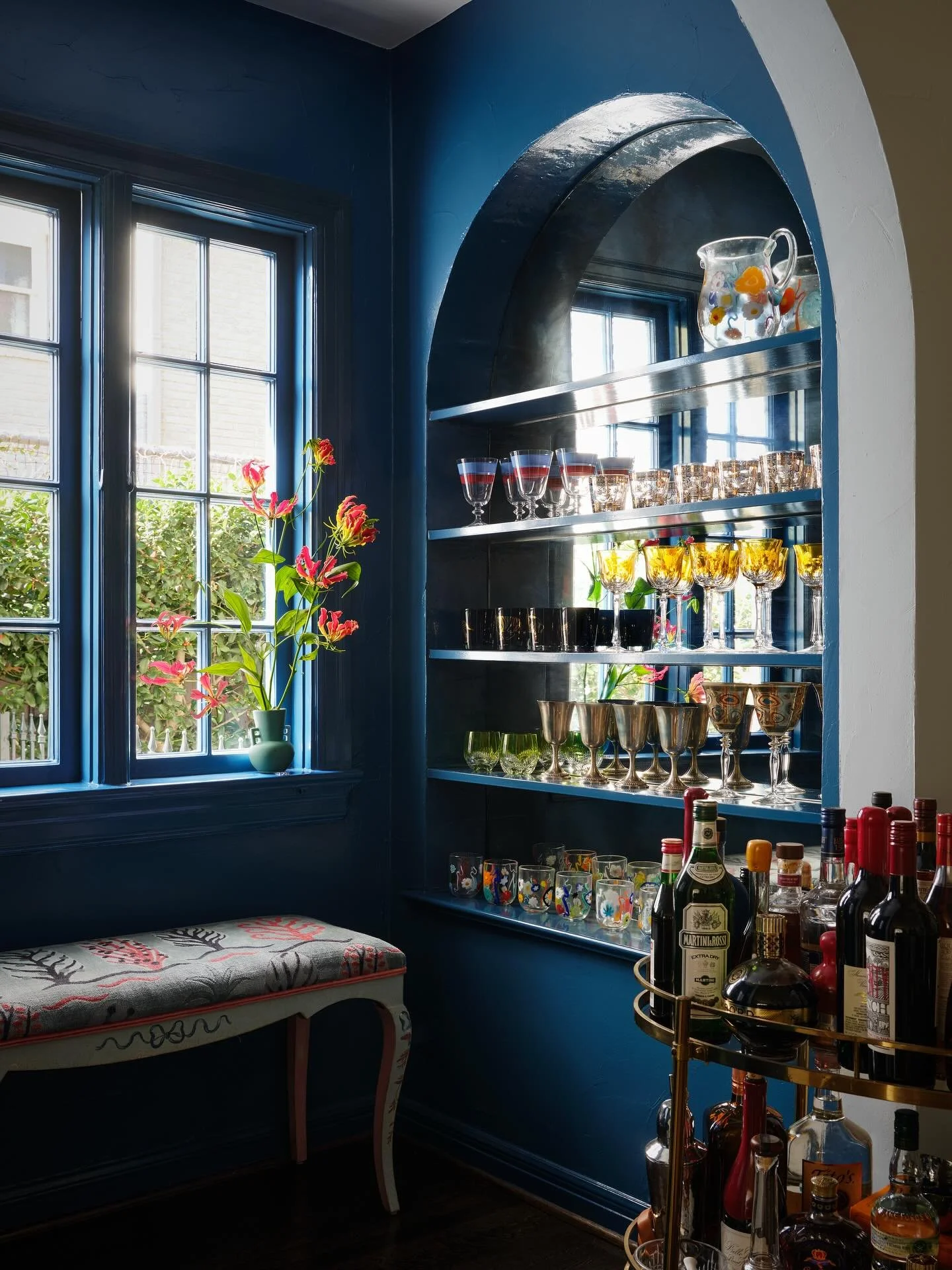 Cheers to the weekend!

Interiors @dafandco 
Photography @lindsay_brown 
Styling @adamfortner