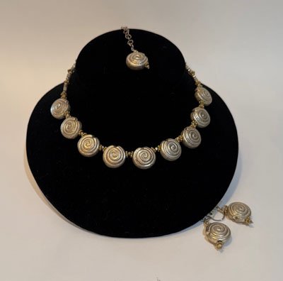 LAdams-spiralcircleNecklace-web.jpg