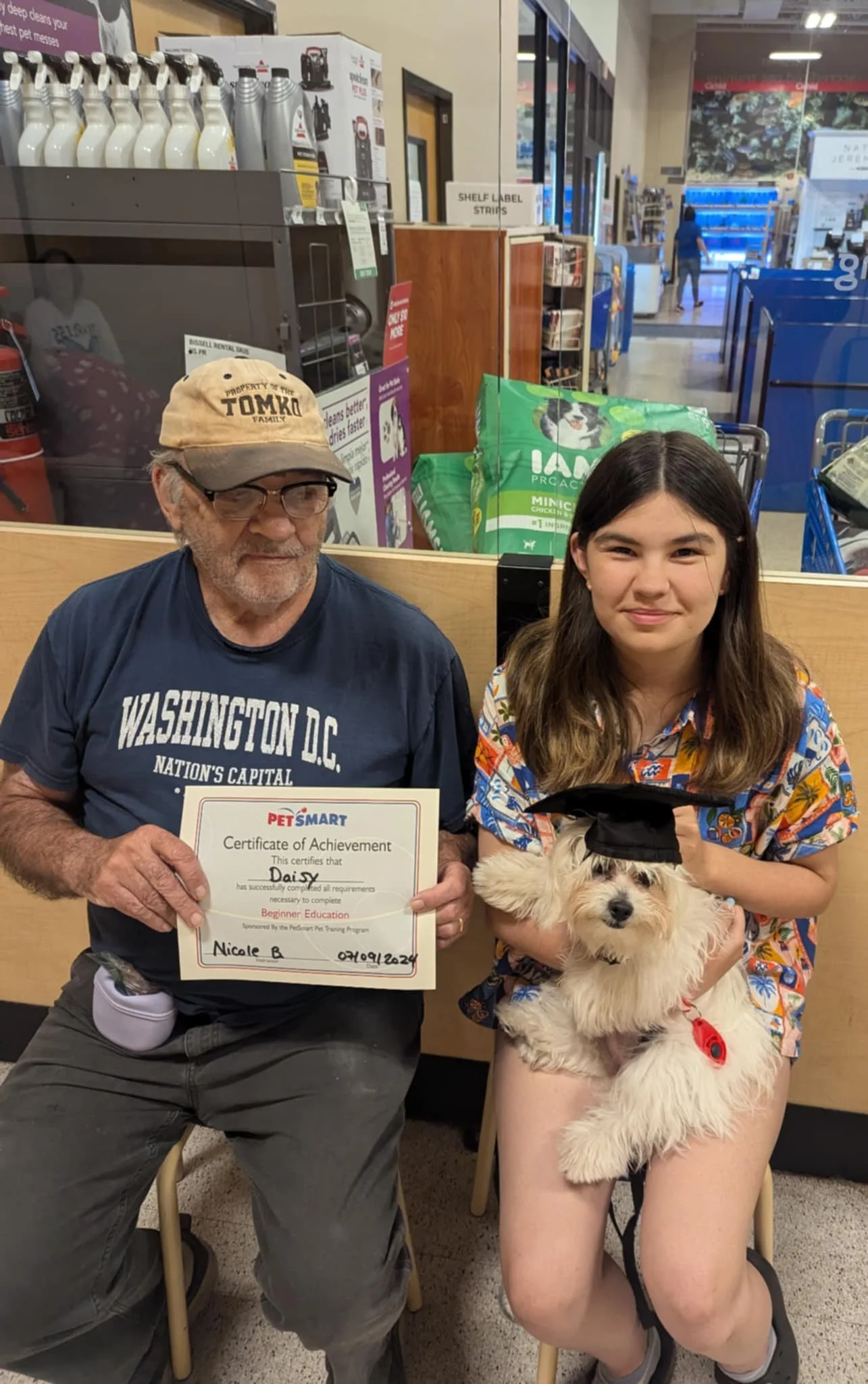 Daisy's puppy graduation photo.jfif