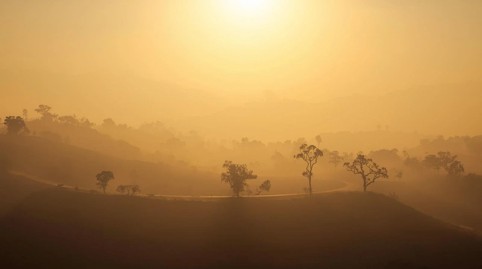 Hazy atmospheric conditions in California showing humidity and moisture in air