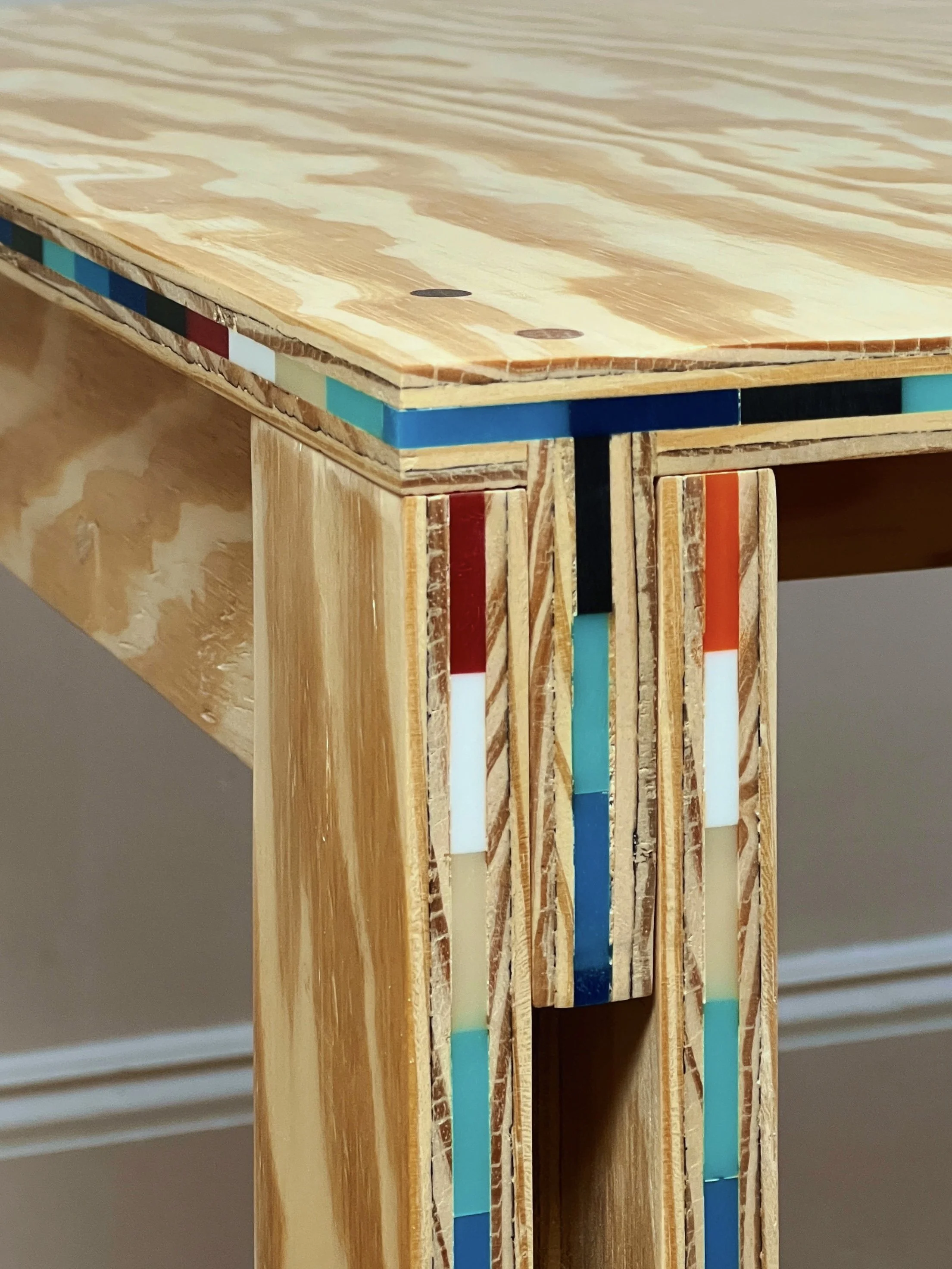 genius diner with zoom pattern inlay