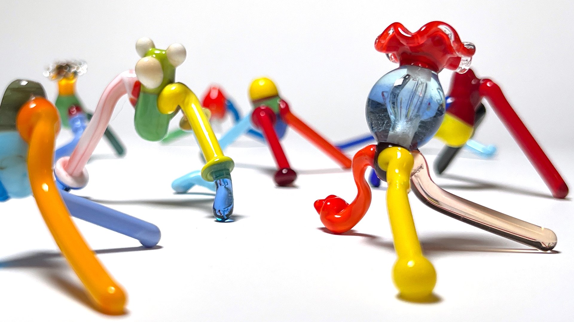 webwelcome_0000_Curves 4.jpg