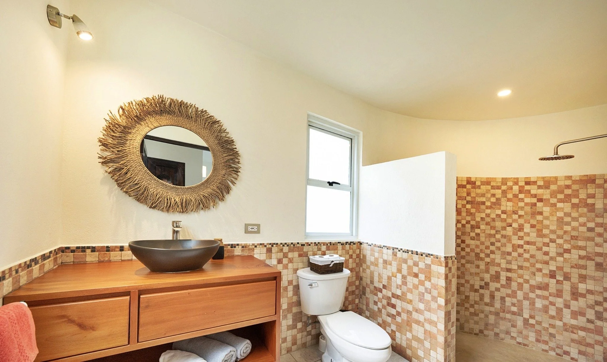 washroom 1.jpg