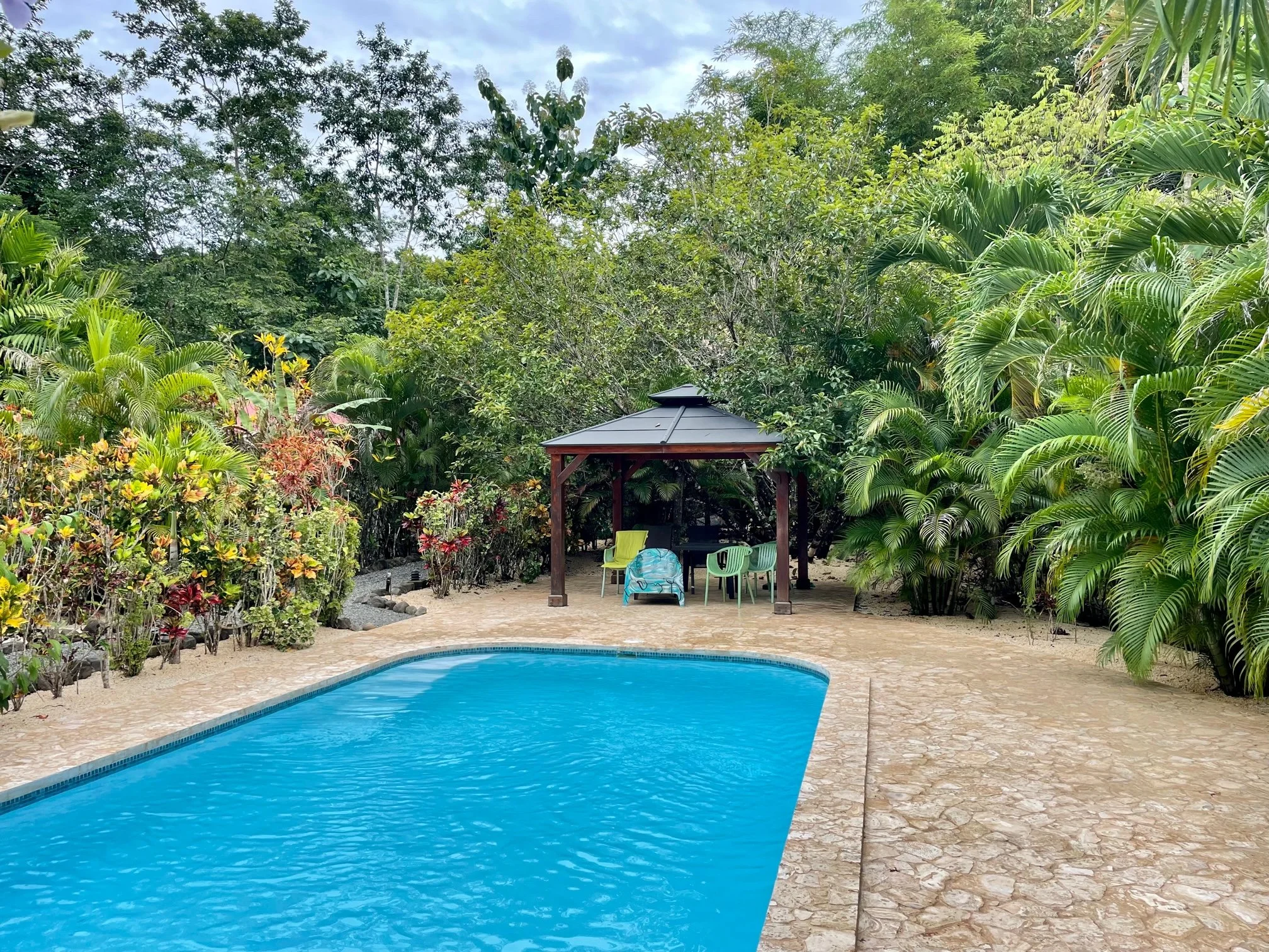 pool.jpg