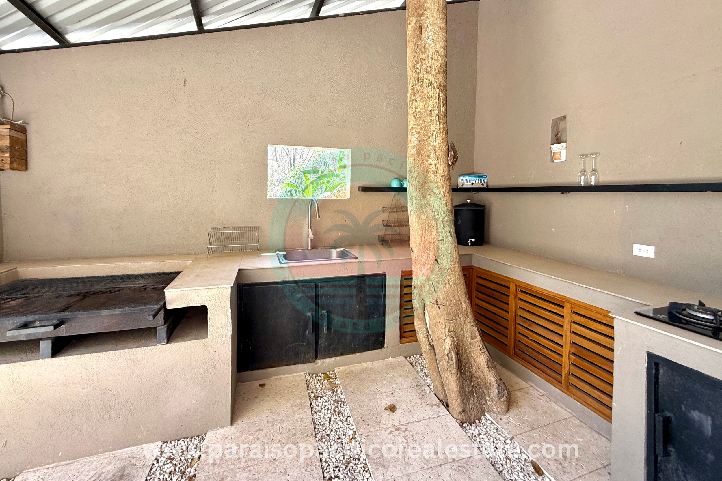 Outdoor Kitchen at Buddha House Organos near the beach in Costa Rica