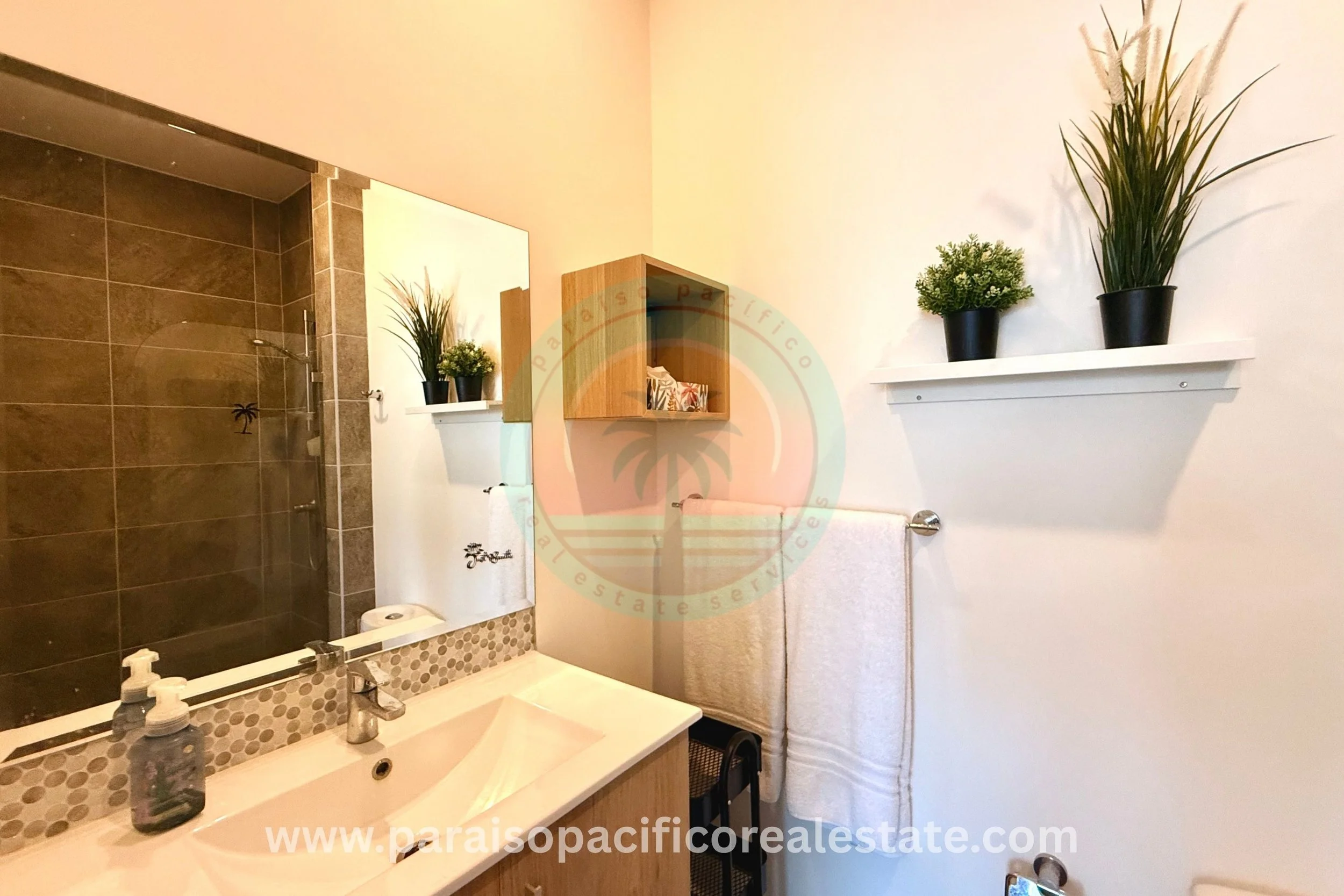 Azul 6 washroom 3.jpg
