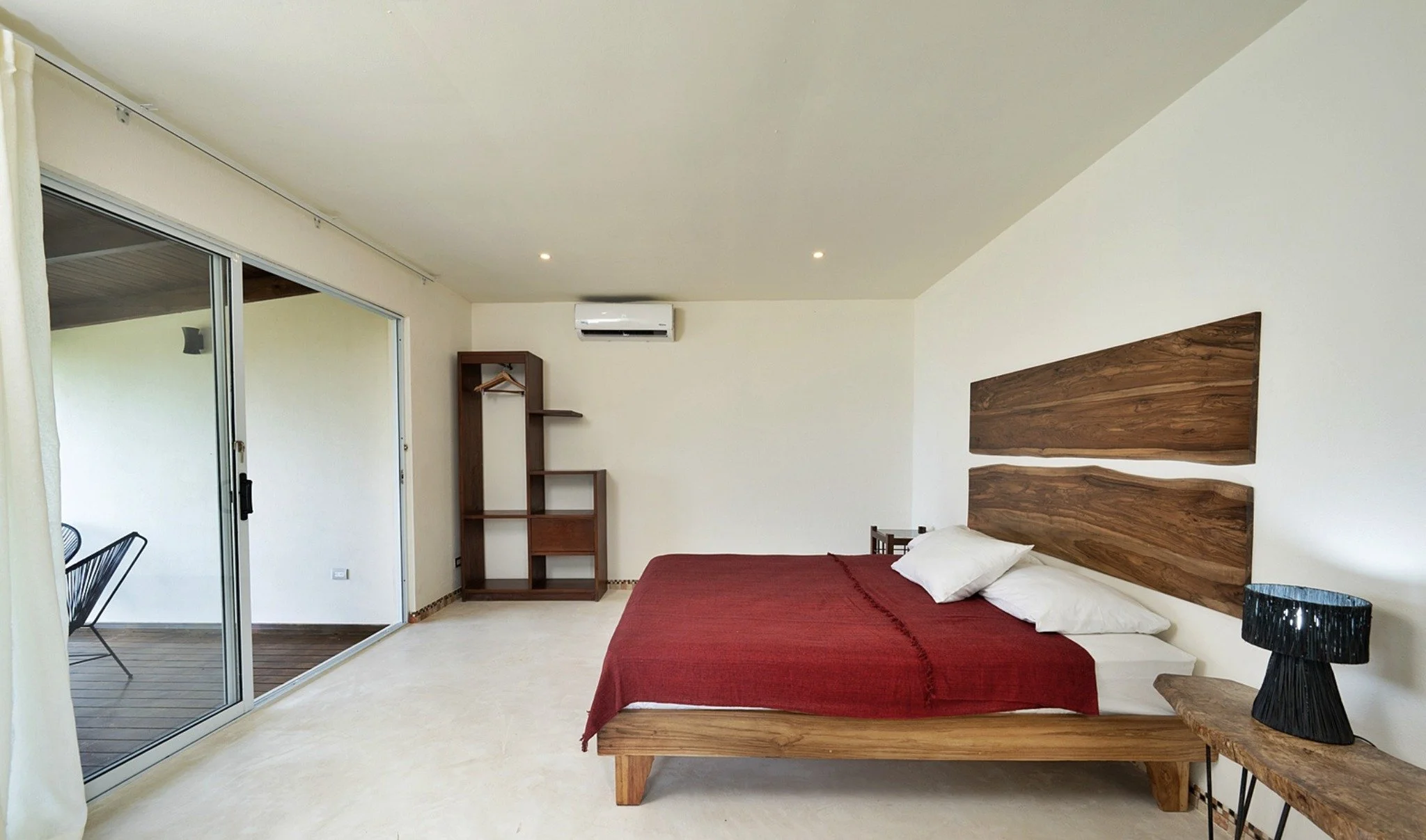 bedroom 5.jpg